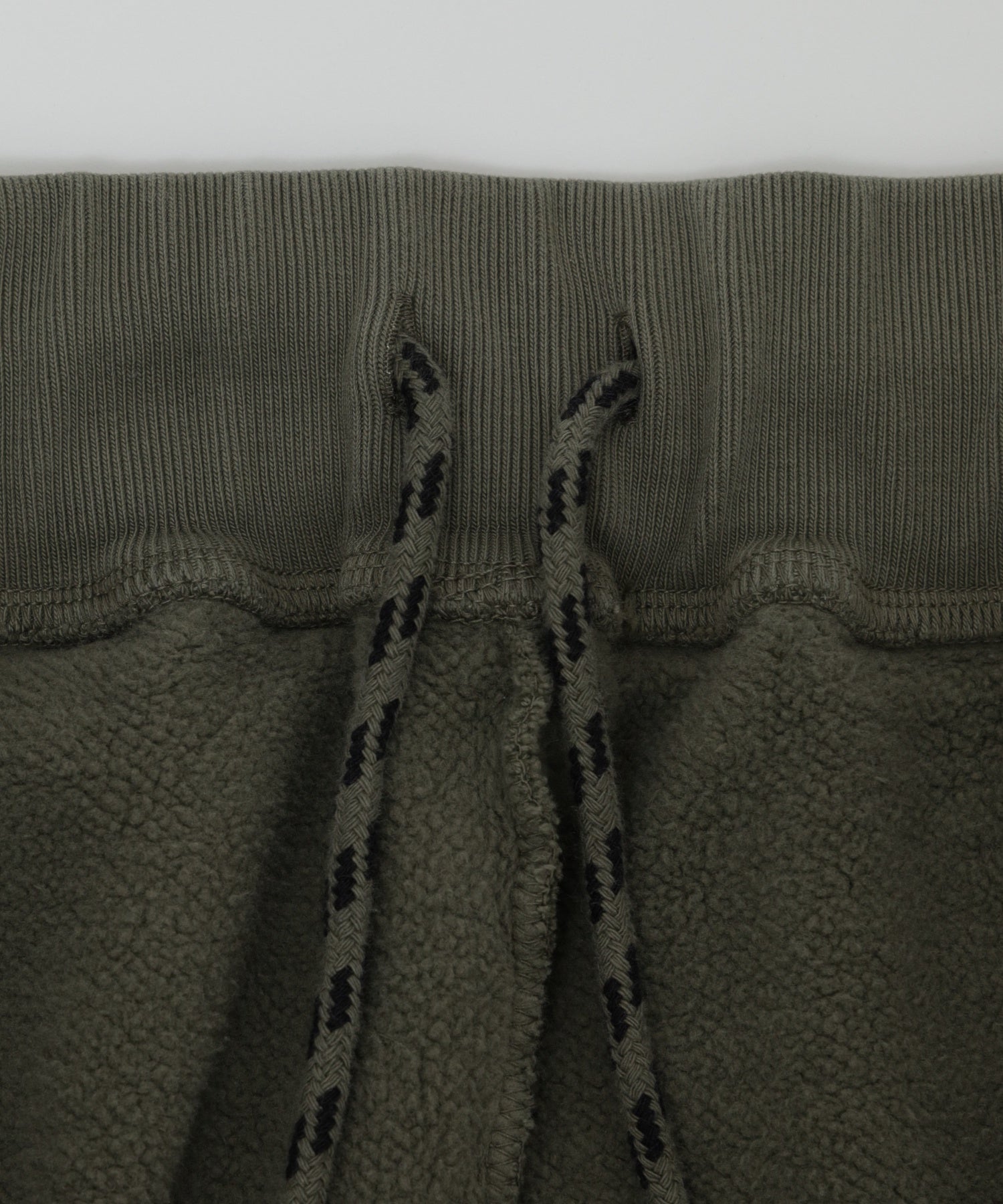 ARIES/アリーズ/Premium Aged Temple Sweatshort AR3002305