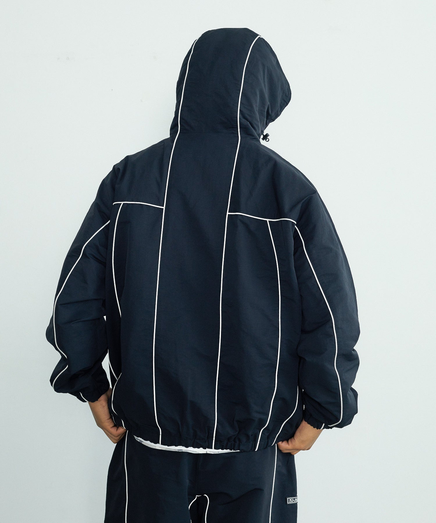 CURVED NYLON JACKET