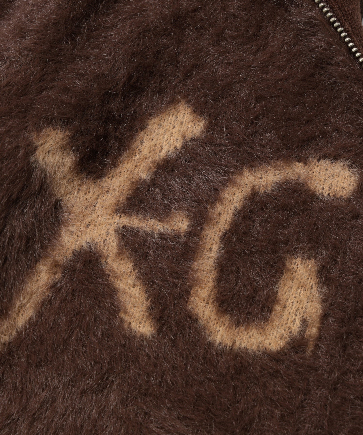 LOGO JACQUARD ZIP UP SHAGGY KNIT TOP