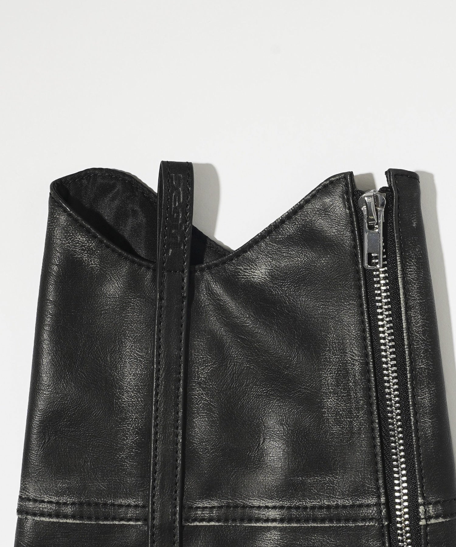 FAUX LEATHER LEG WARMER