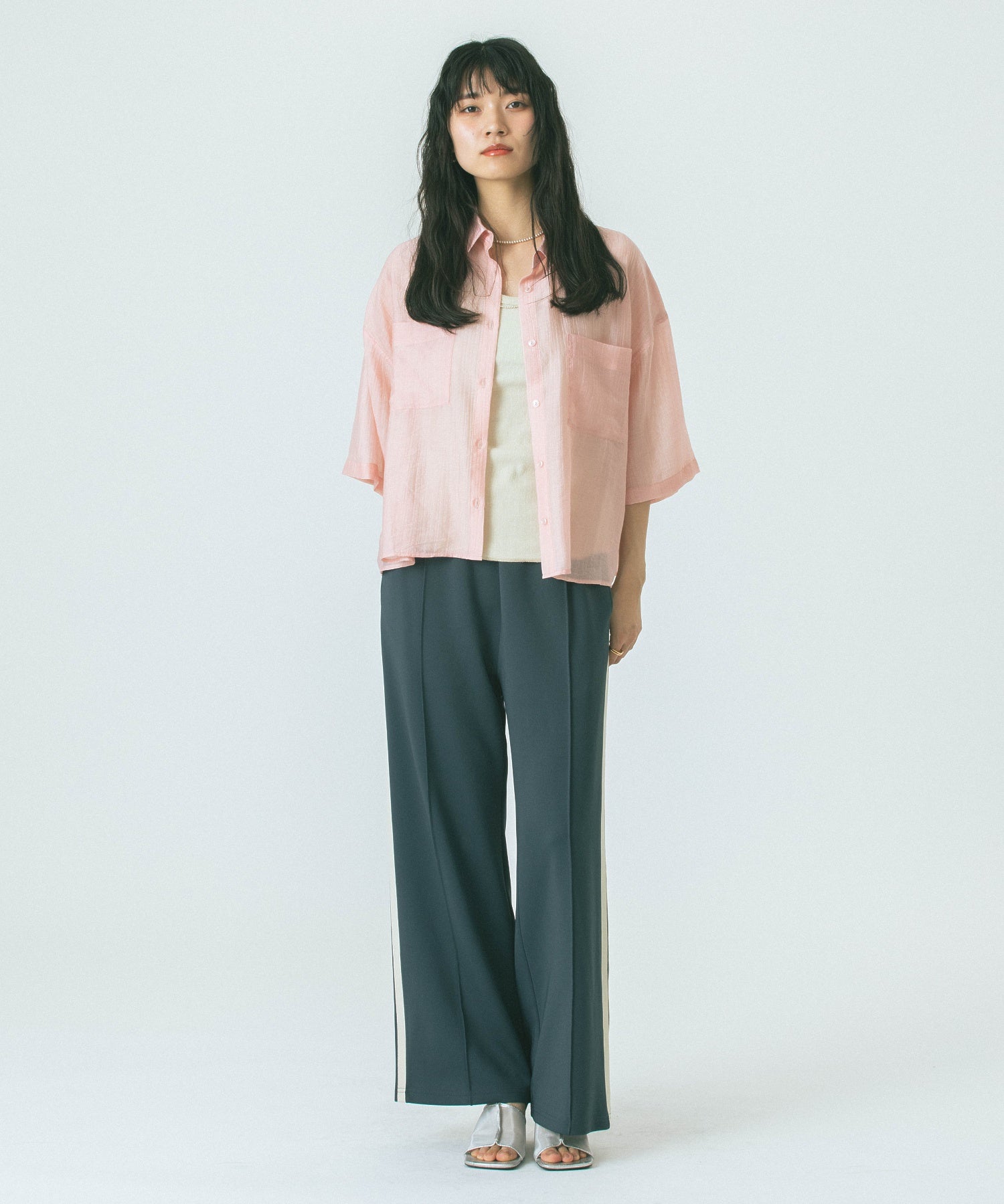 【WEB・一部店舗限定】CROPPED SHIRT