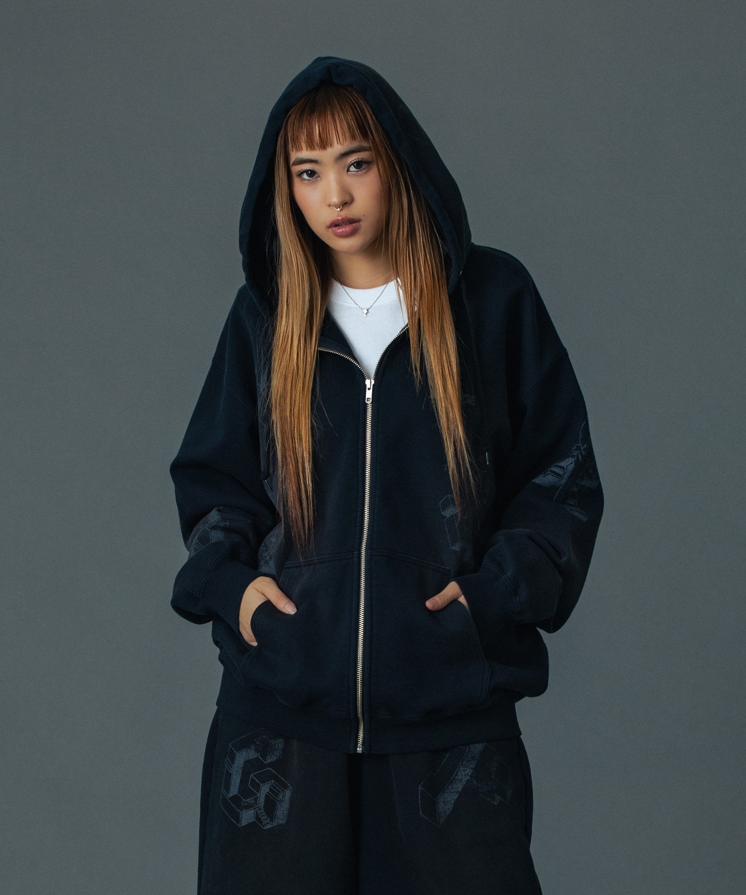 MODEL 身長165cm/ 着用サイズ：Lサイズ