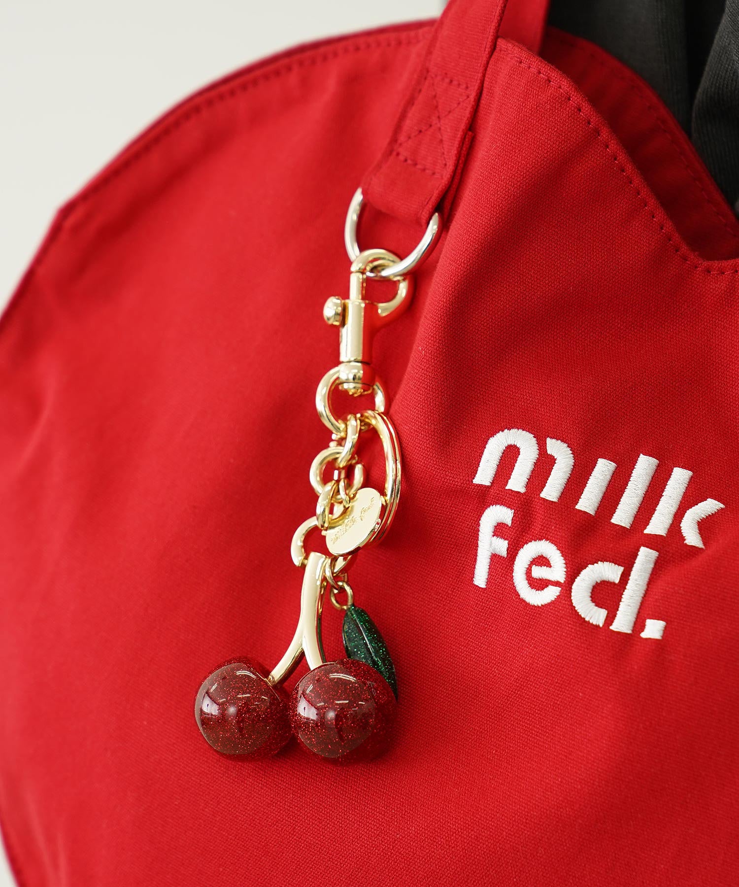 GLITTER CHERRY  KEYCHAIN