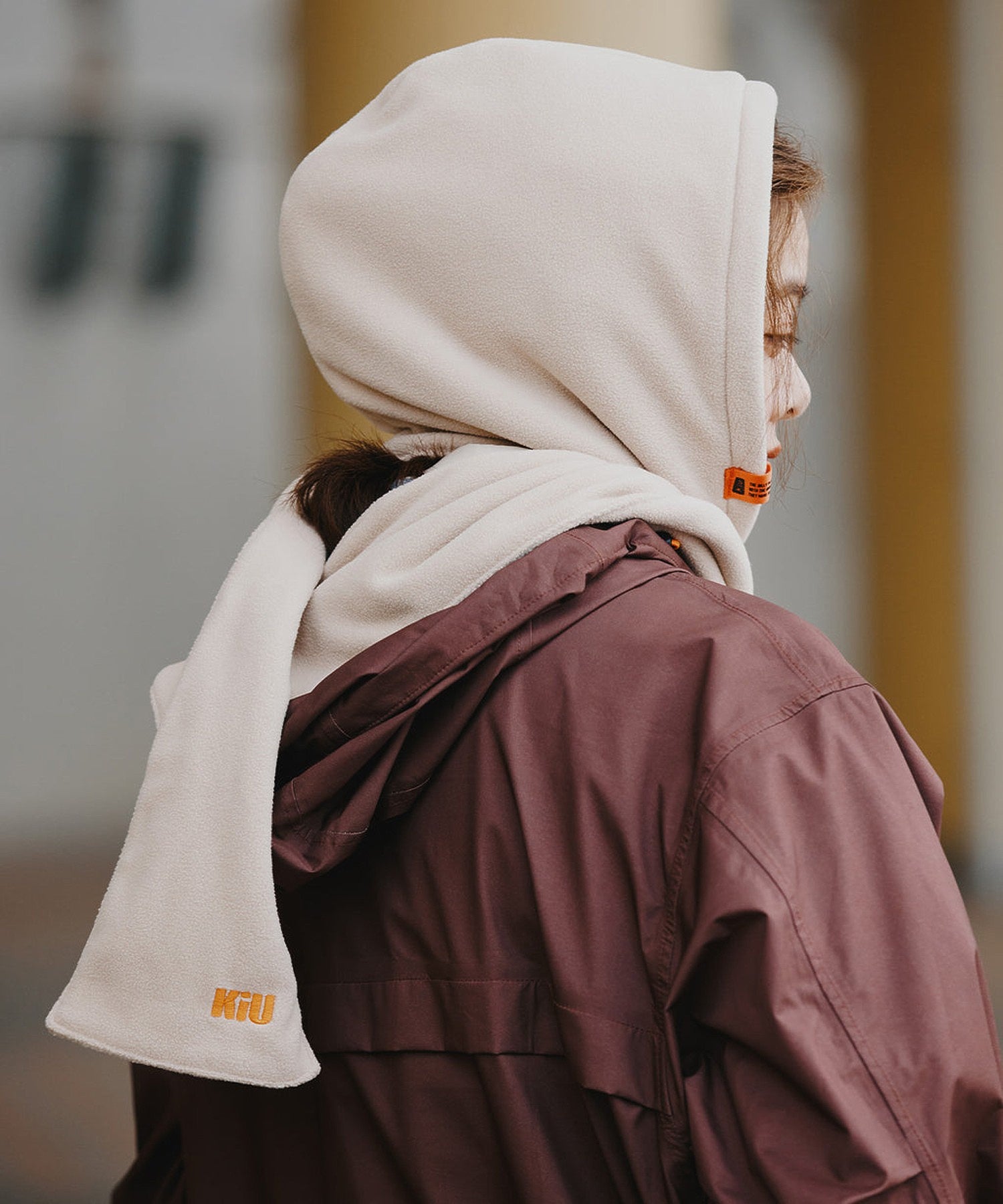 【KiU】FLEECE HOODED MUFFLER