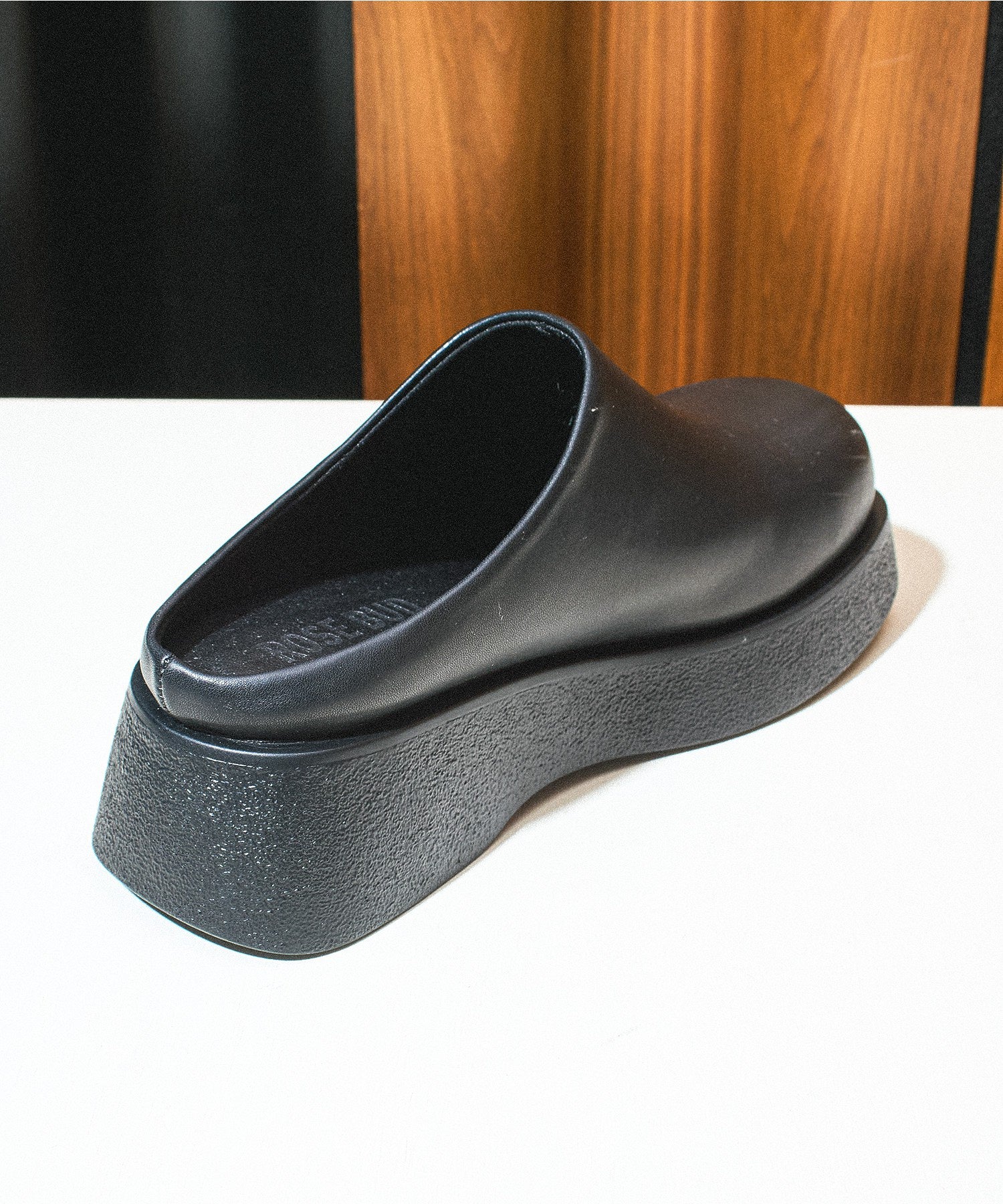 CLOG SHOES