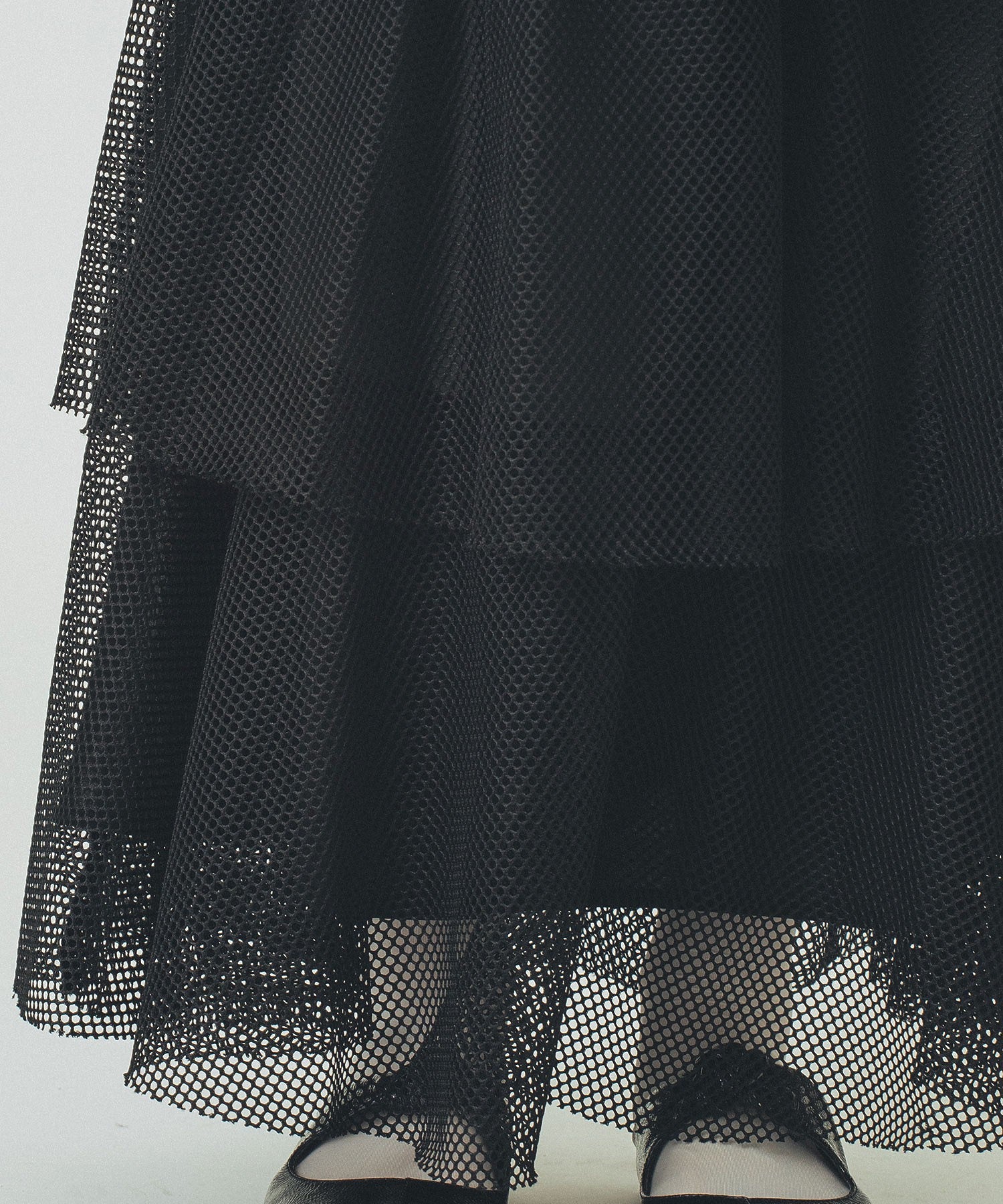 MESH TIRERD SKIRT