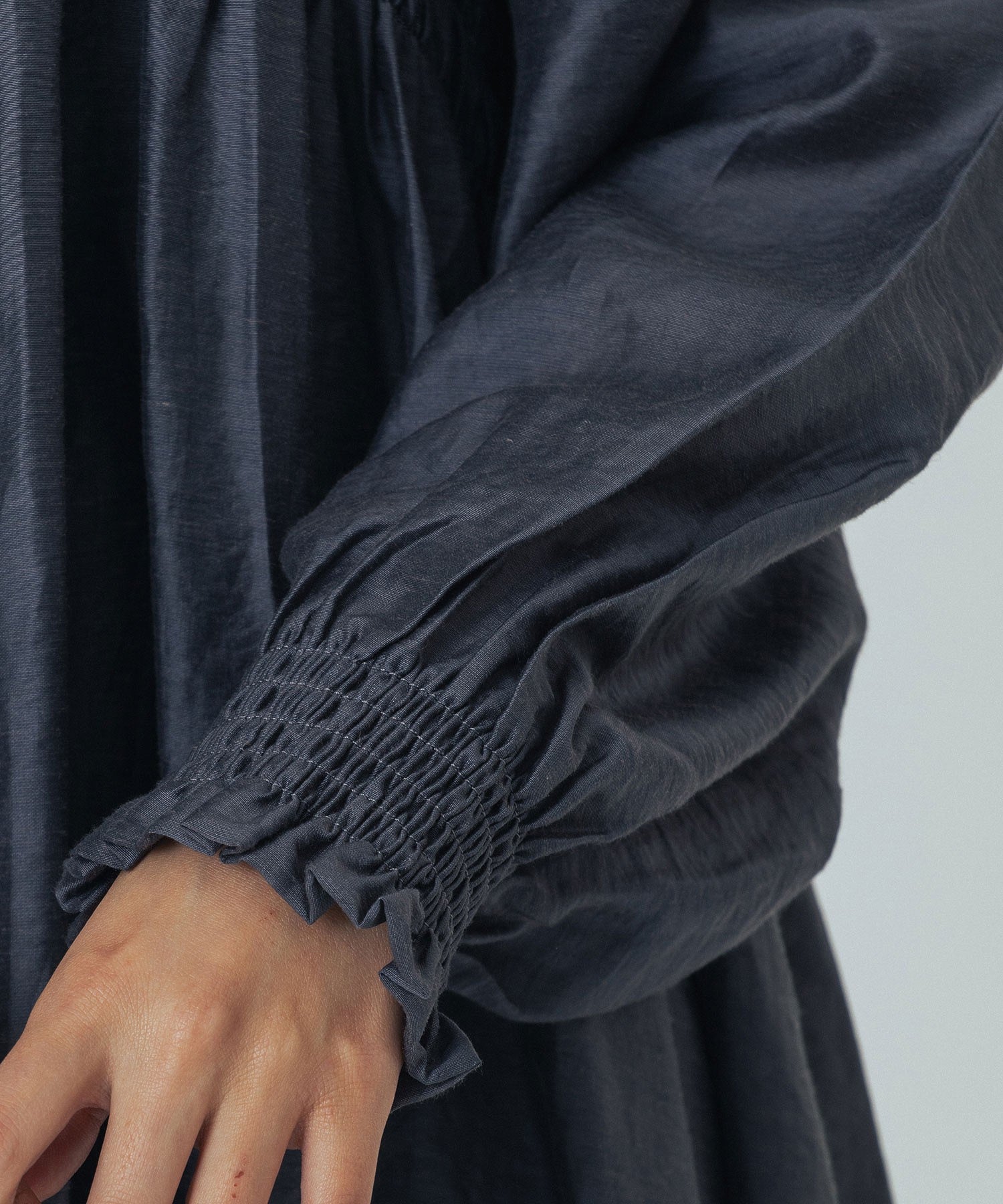 VOLUME DRESS