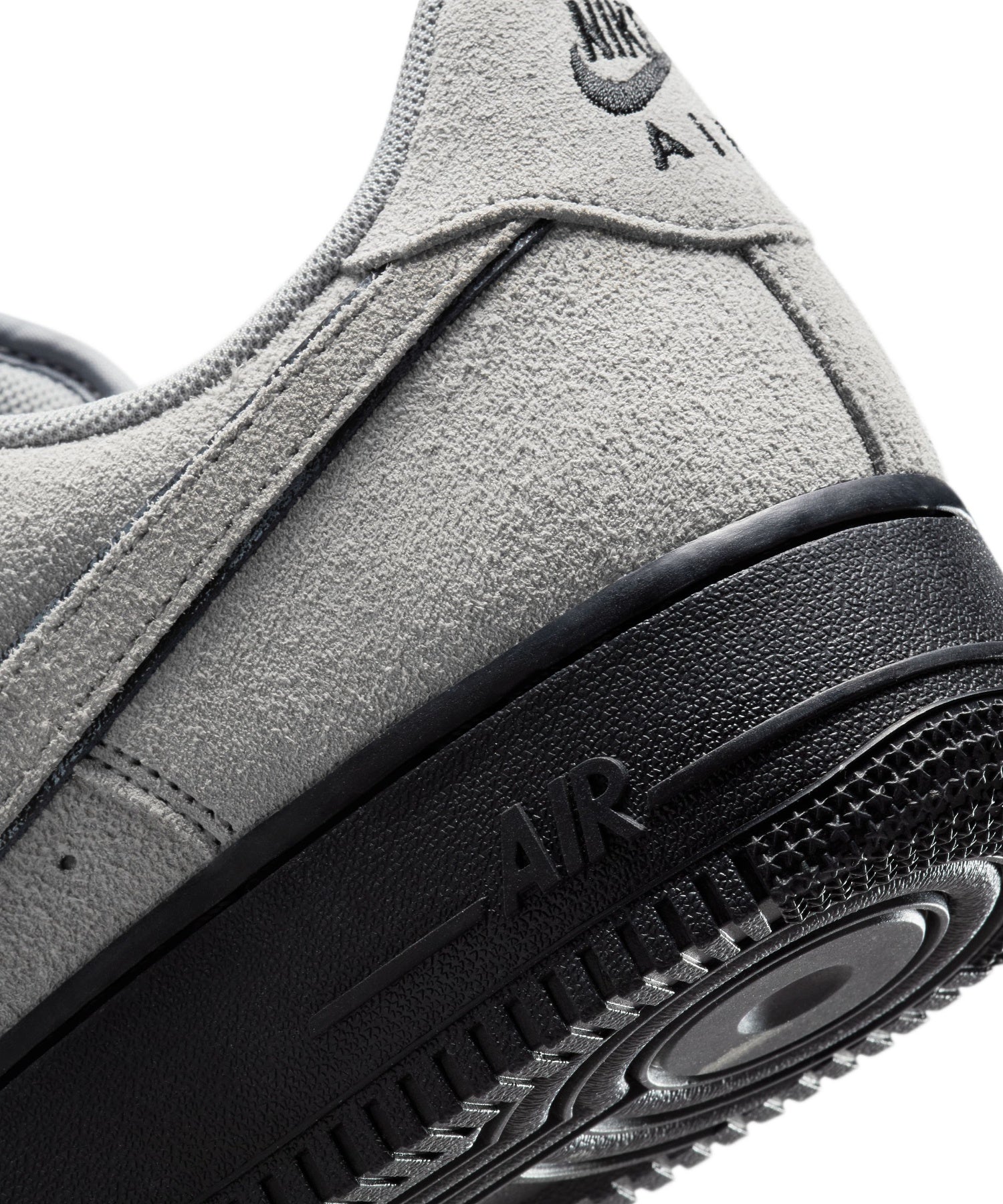NIKE/ナイキ/AIR FORCE 1 07 LV8 HQ1966-001