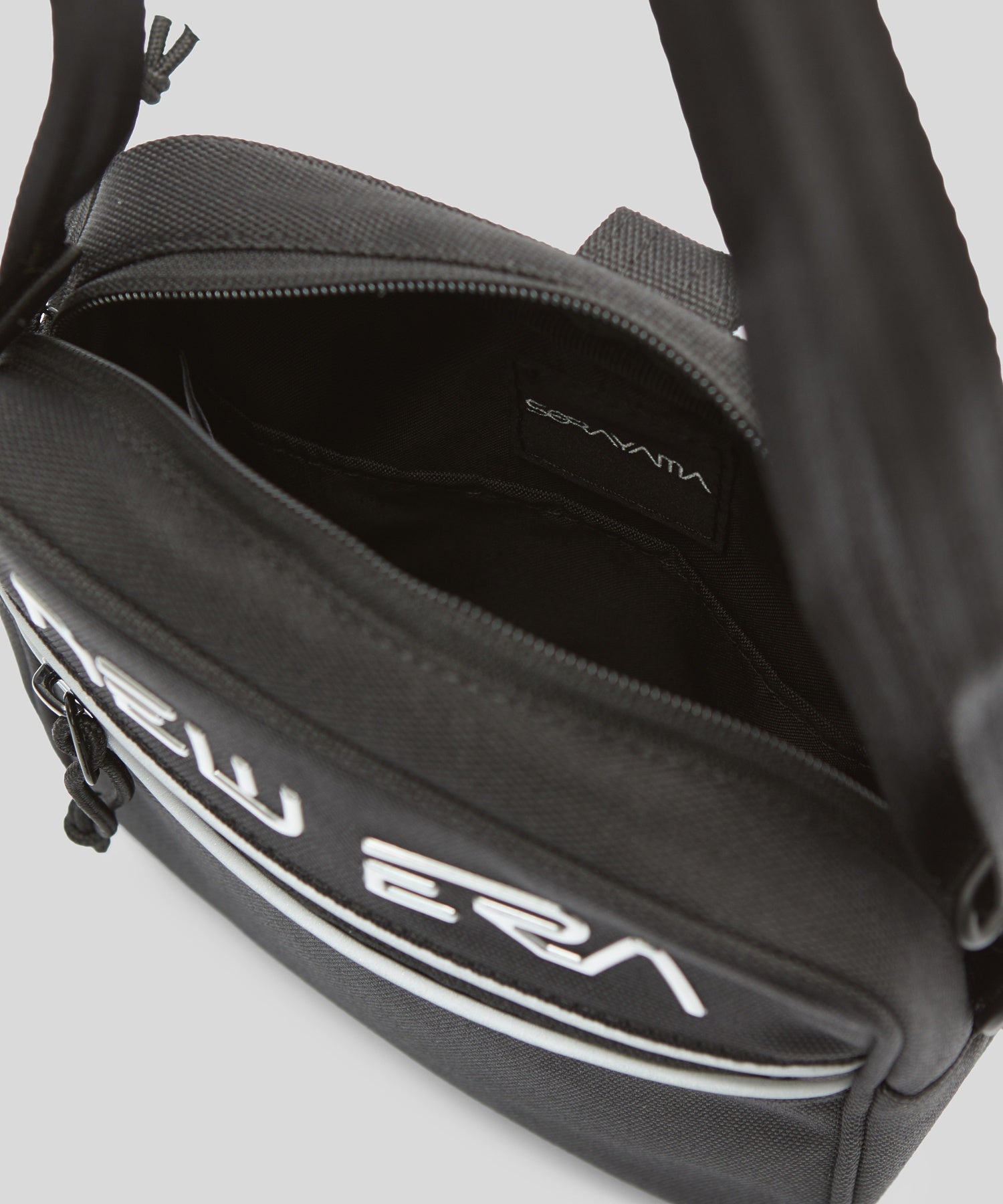 NEW ERA/ニューエラ/SQ SHOULDER POUCH SORAYAMA BLK 14881890