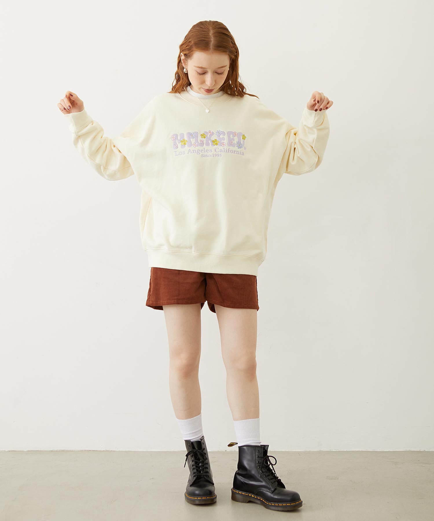 BLOOMING FLOWER EMBROIDERY SWEAT TOP