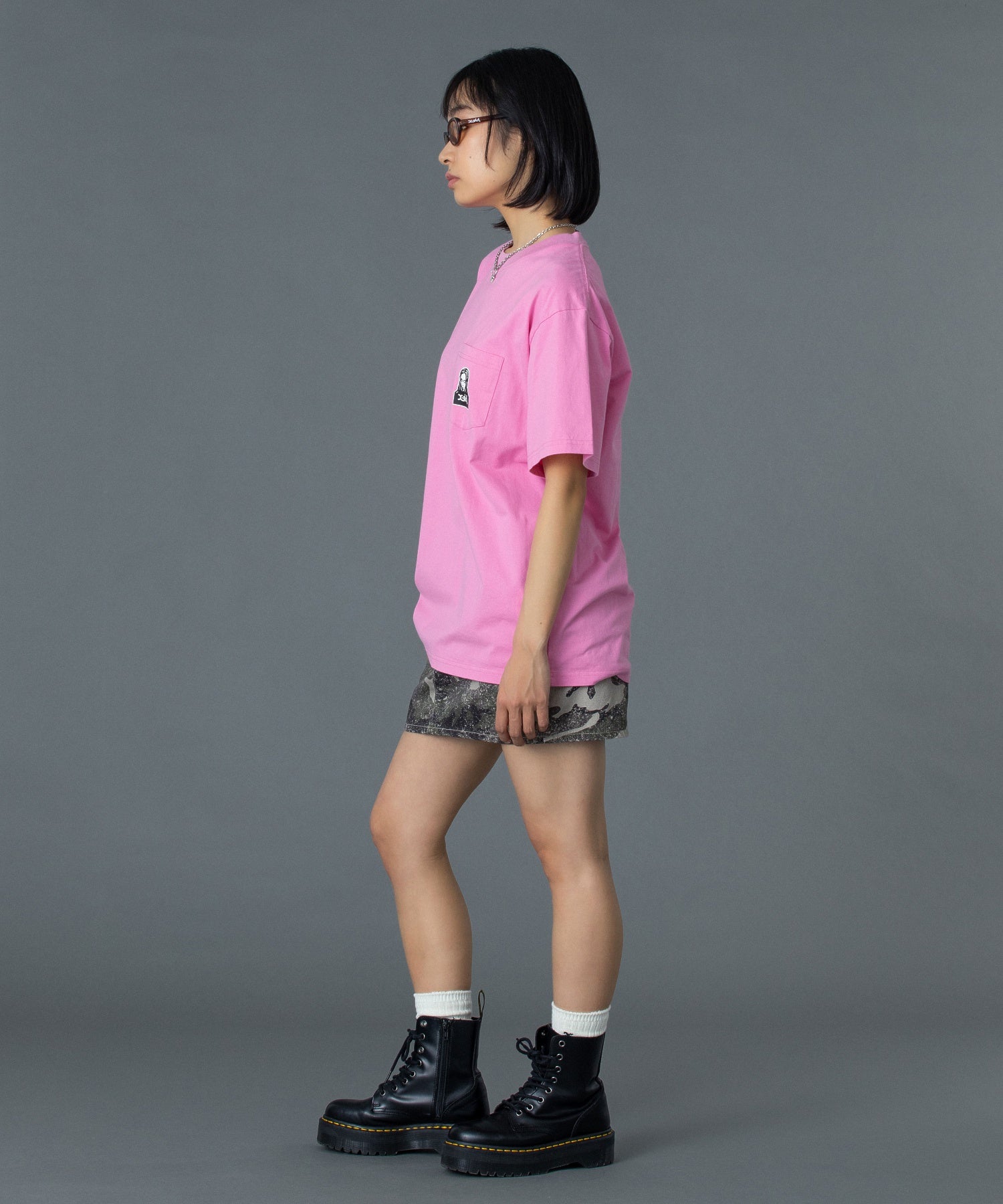 FACE AND WORDS POCKET S/S TEE