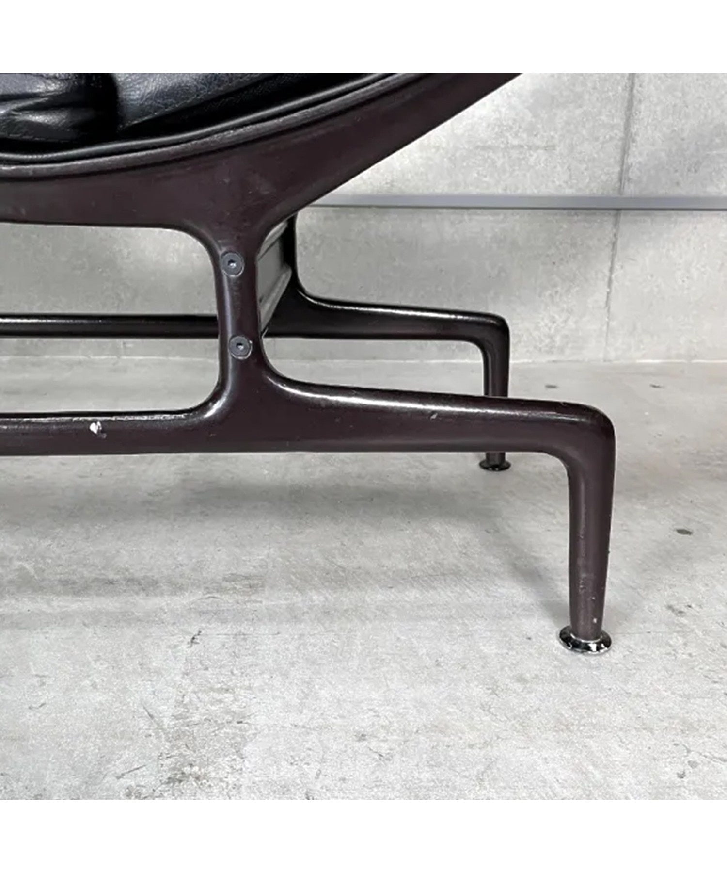 Eames Chaise