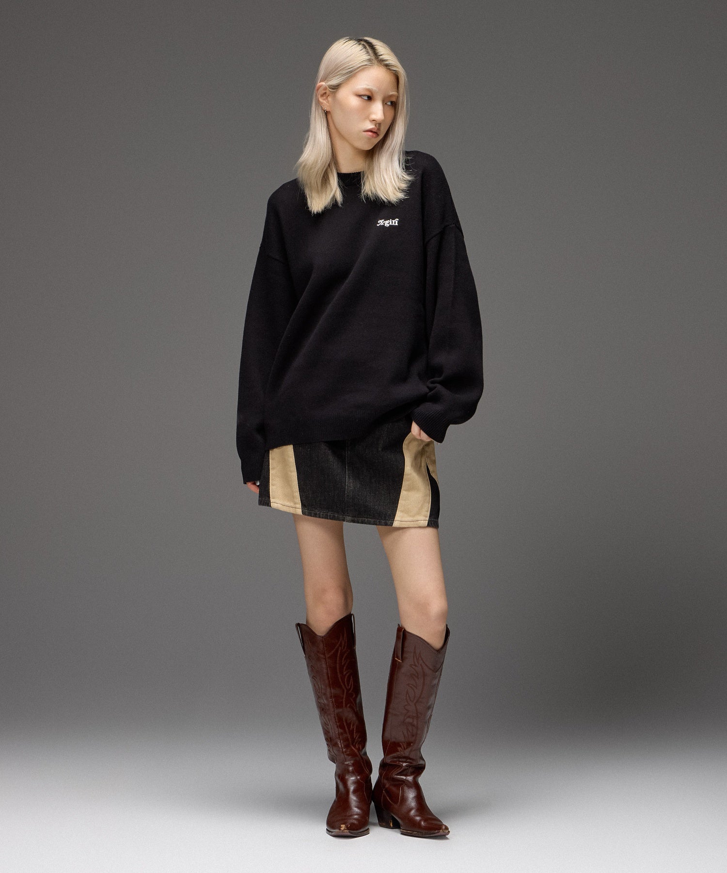 CAMO FACE AND LOGO JACQUARD KNIT TOP