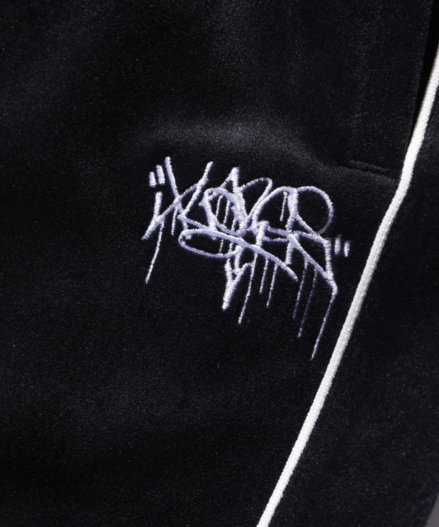TAGGING VELOUR PANTS