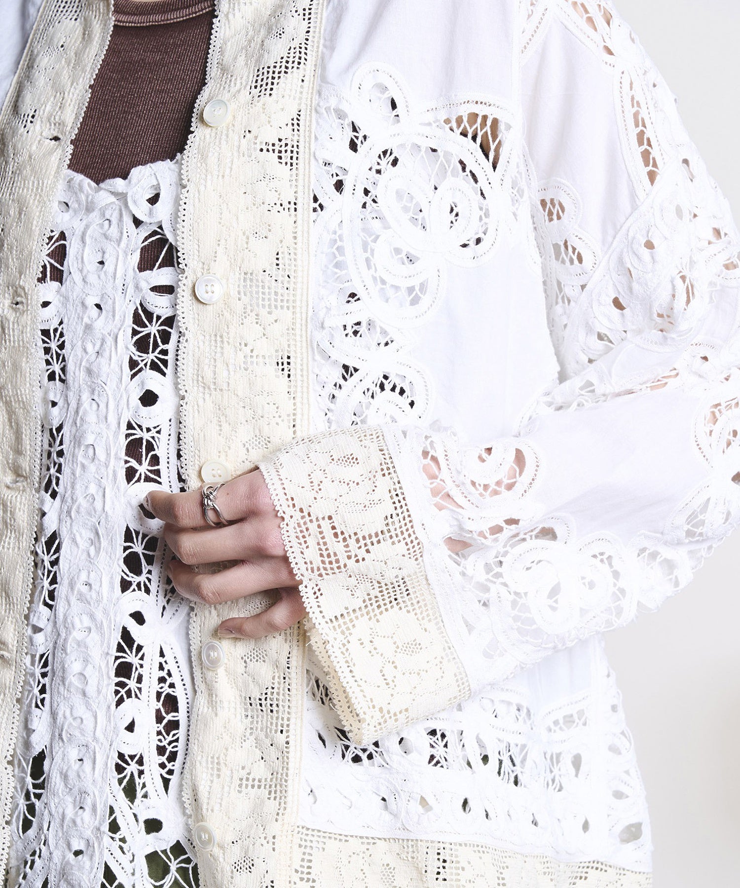 mag.by c/BATTEN LACE SHIRT