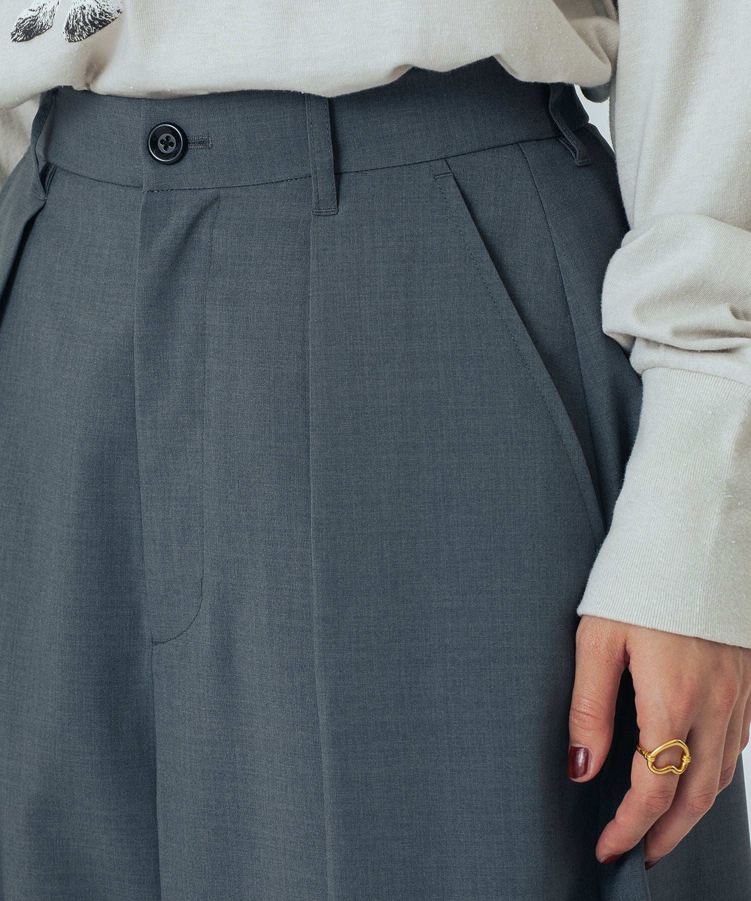 CREOLME/TUCK BARREL PANTS