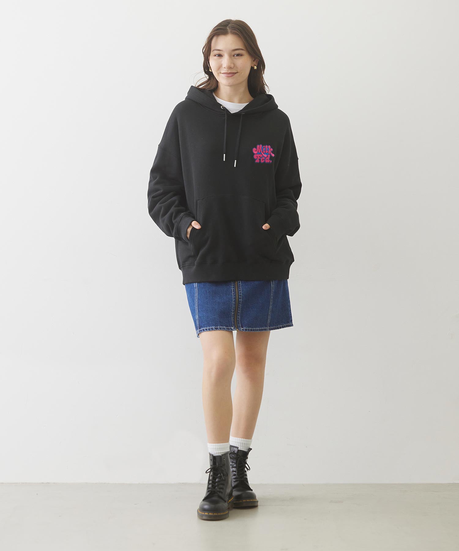 EMBROIDERD 70s LOGO SWEAT HOODIE