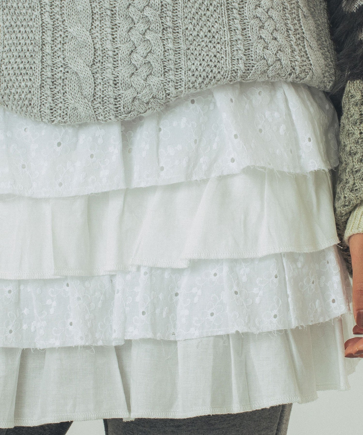 LACE SKIRT