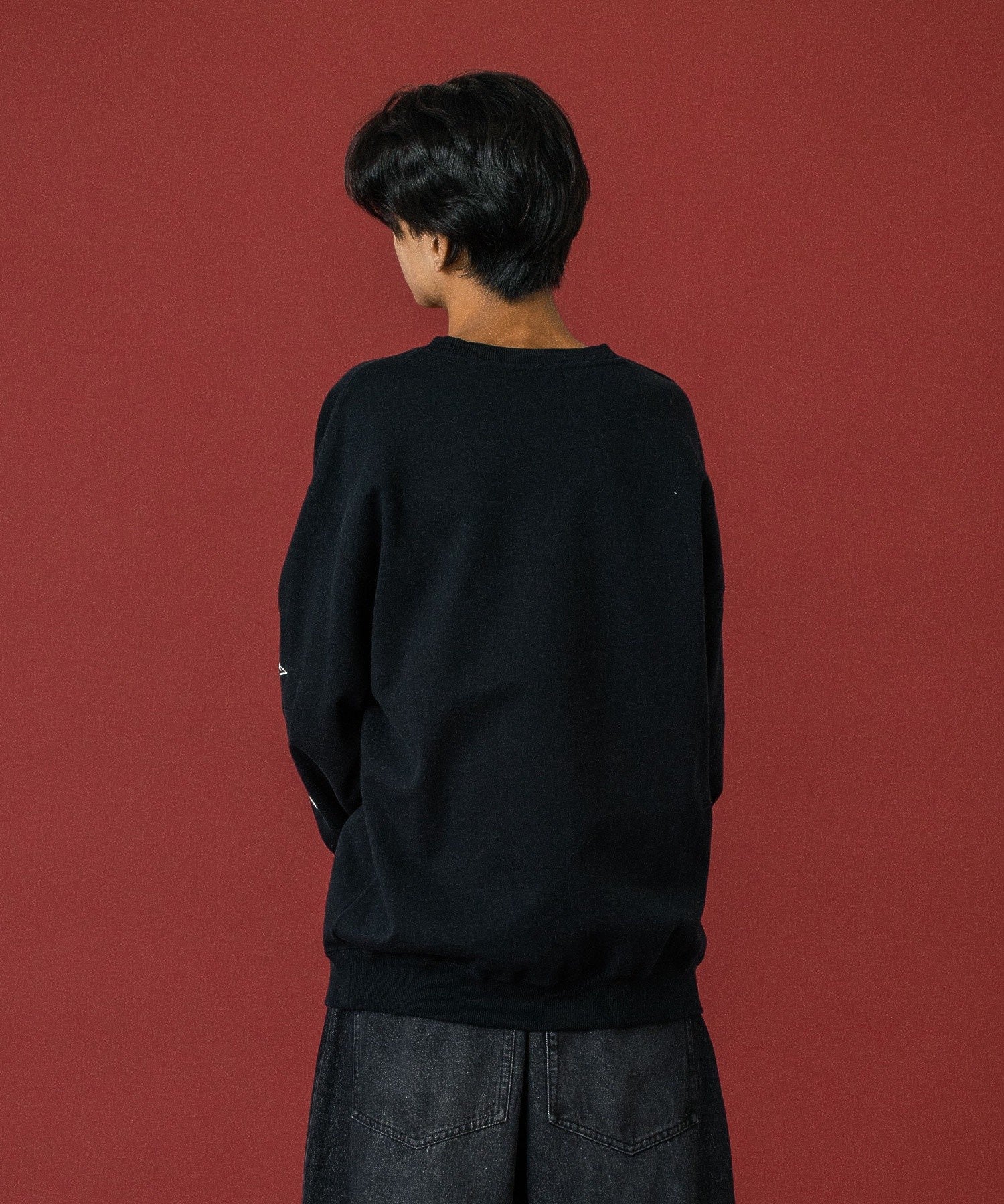 VARSITY CREWNECK SWEATSHIRT
