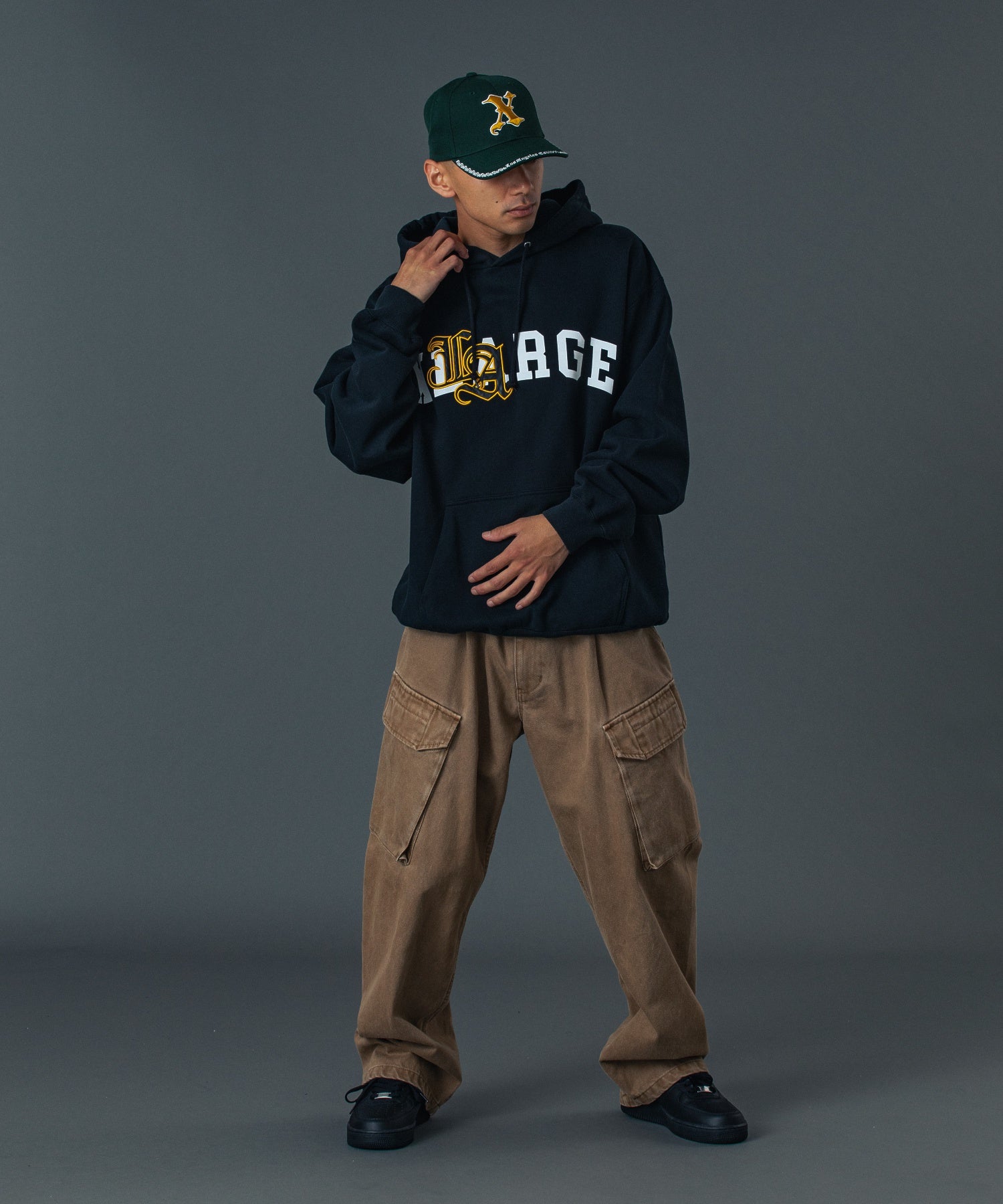 LA PATCHED  HOODED SWEATSHIRT