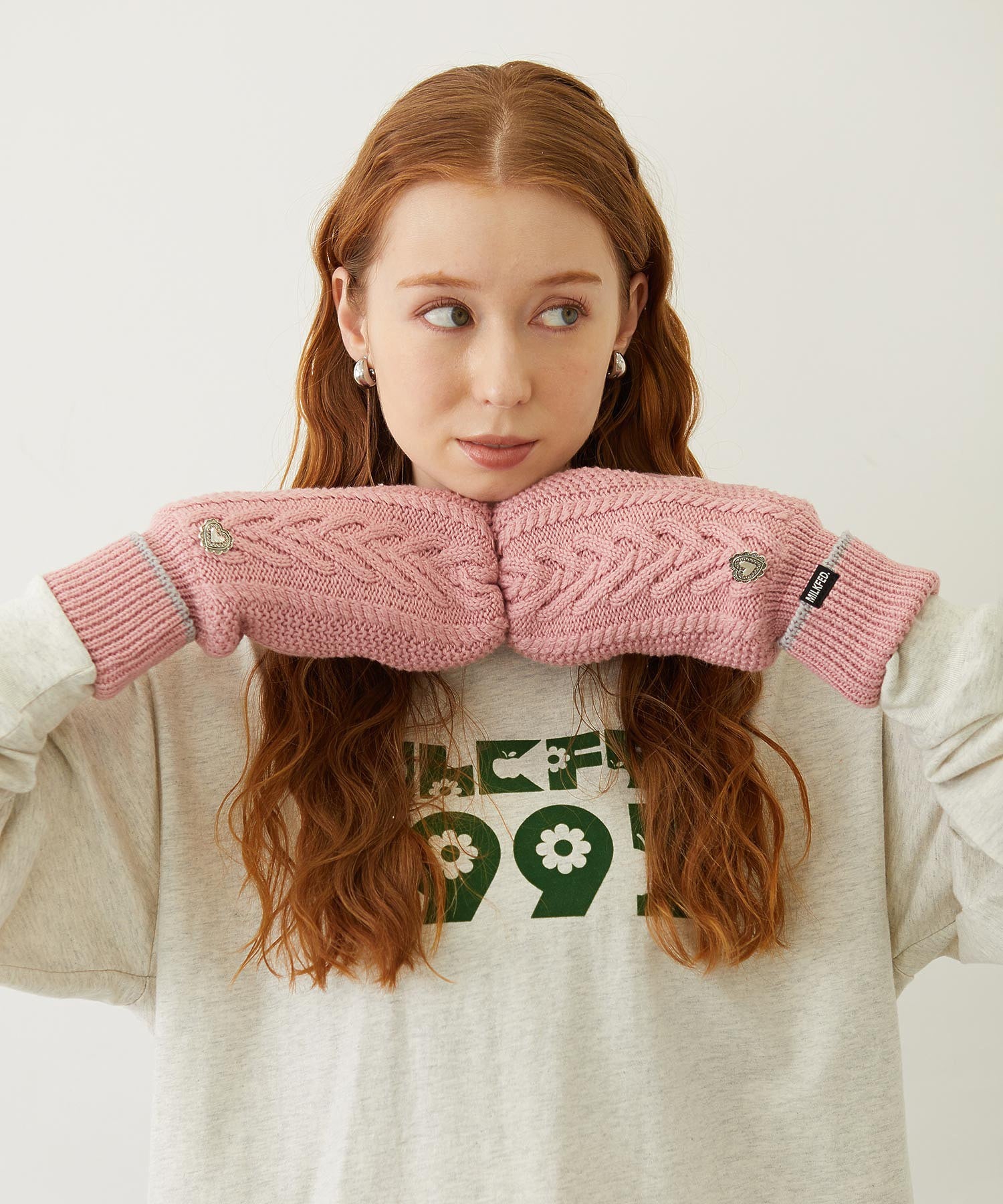 HEART CABLE MITTENS