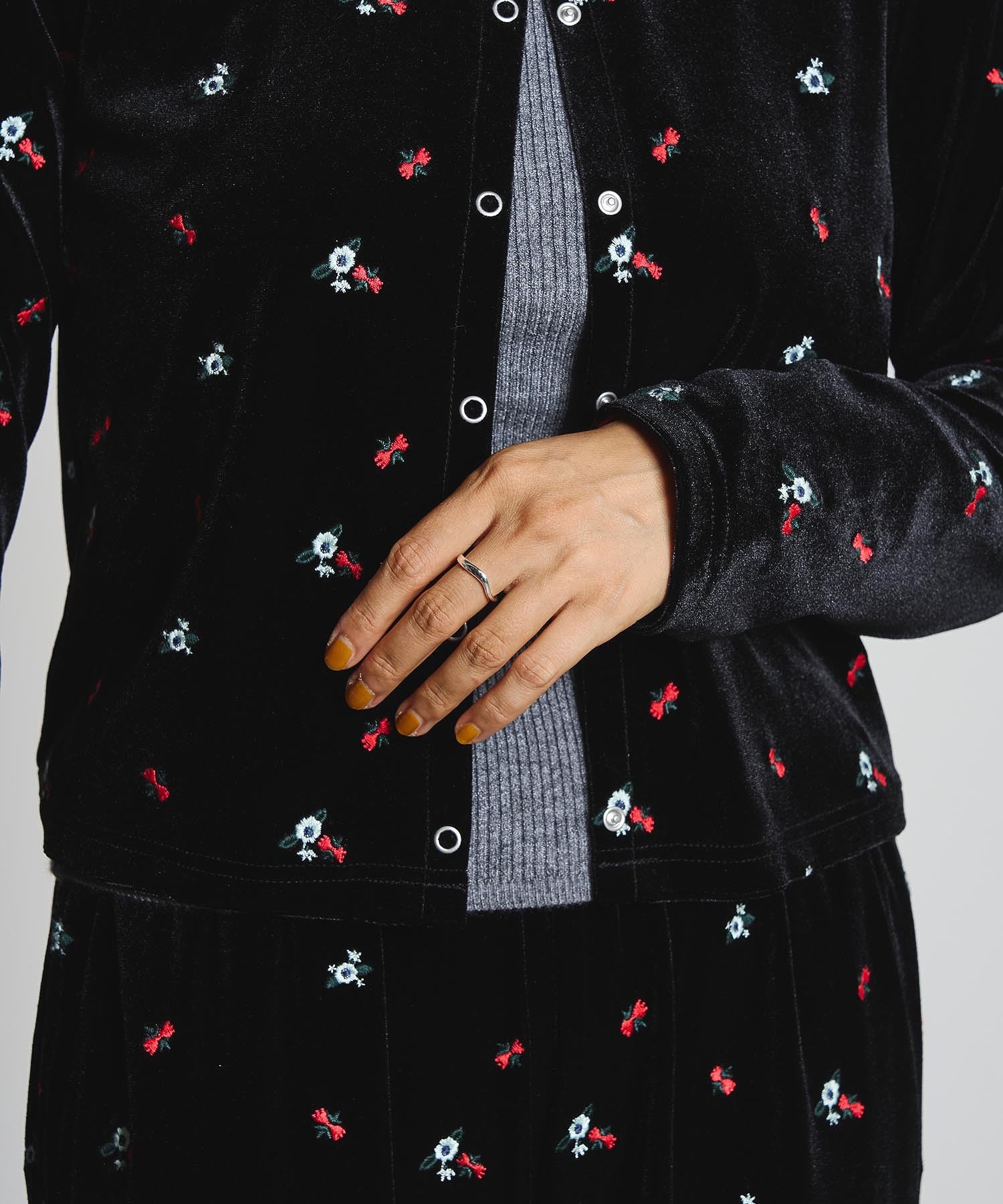 EMBROIDERY VELOUR CARDIGAN