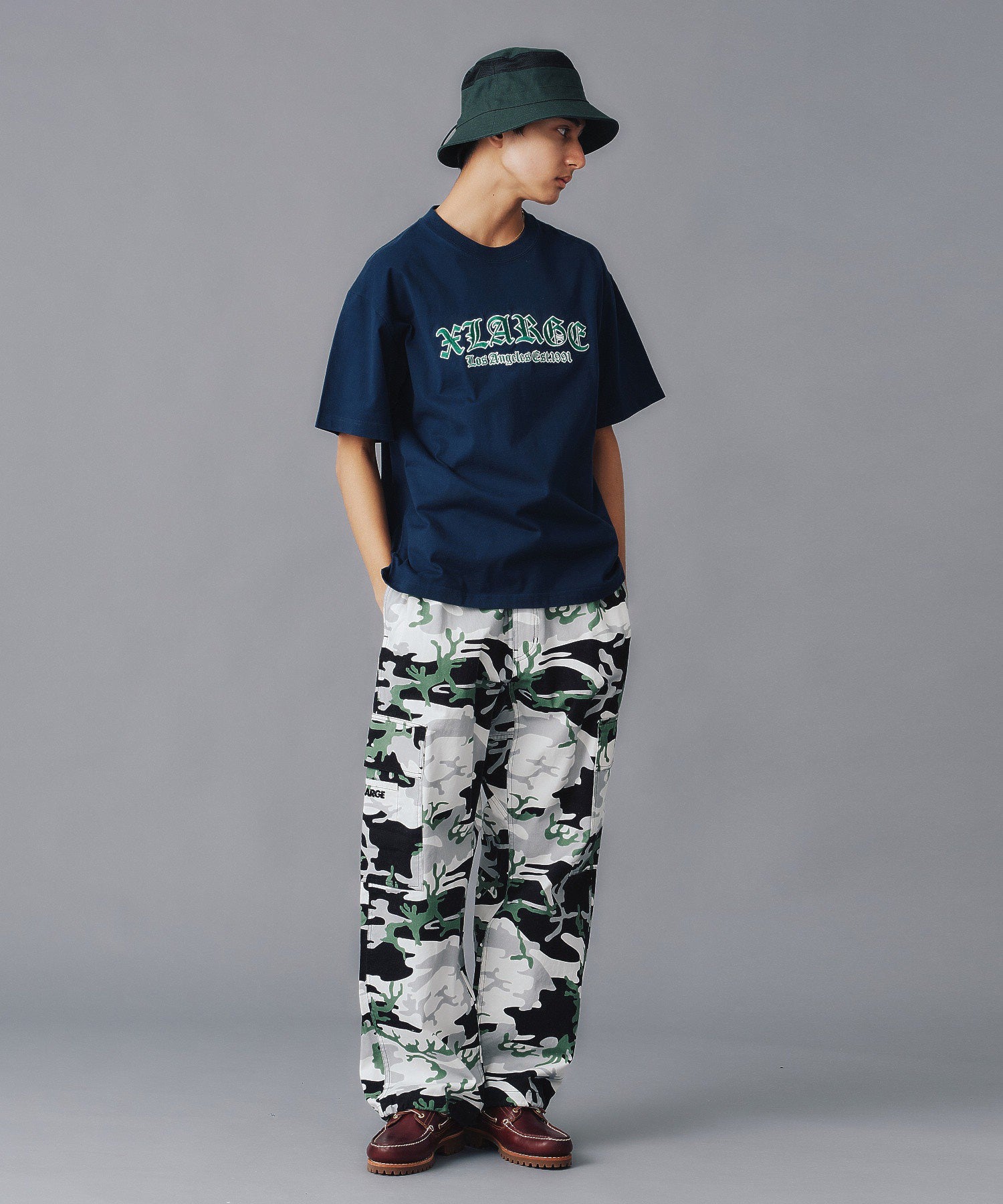 OLD ENGLISH LOGO S/S TEE