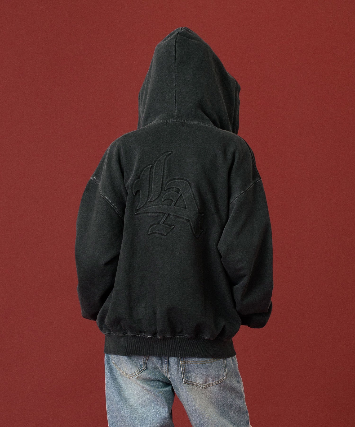 PIGMENT DYED EMBOSS LOGO ZIP HOODED SWEAT