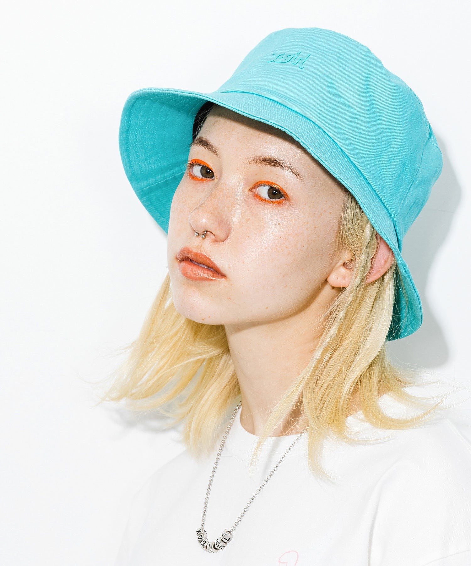 MILLS LOGO BUCKET HAT X-girl