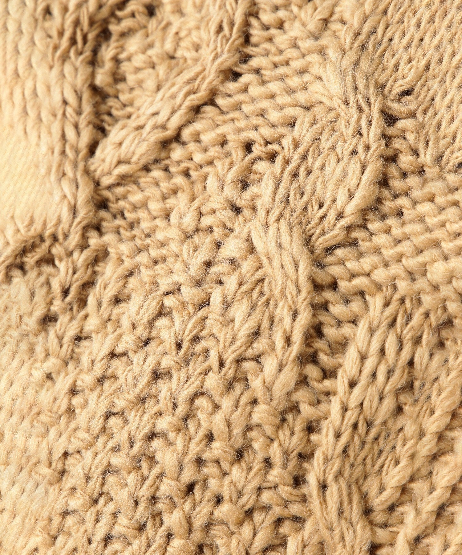 ケーブルニット