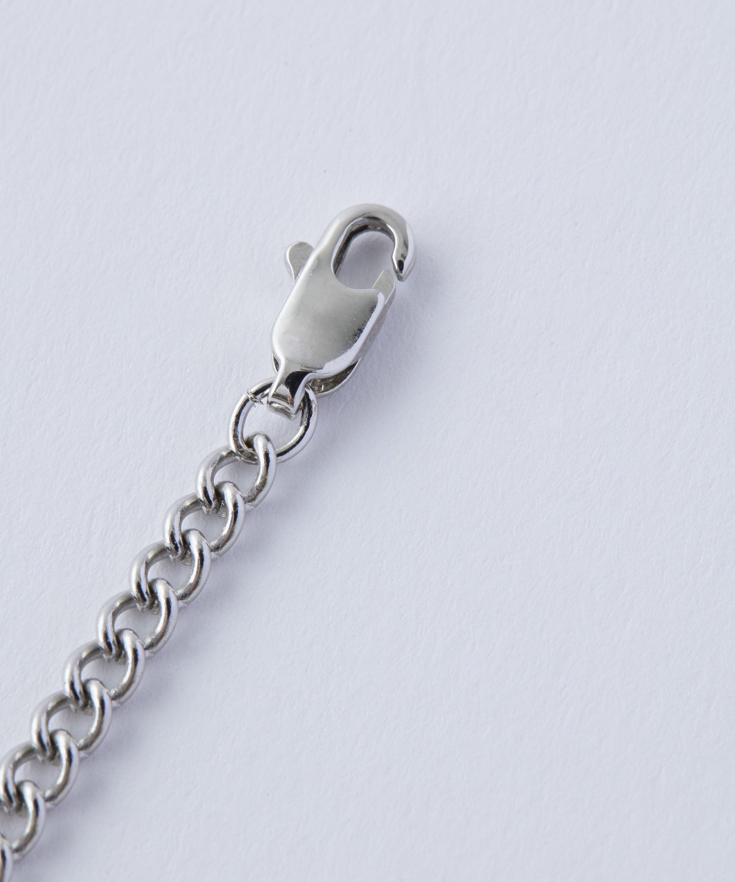 SIGN LOGO CHARM NECKLACE