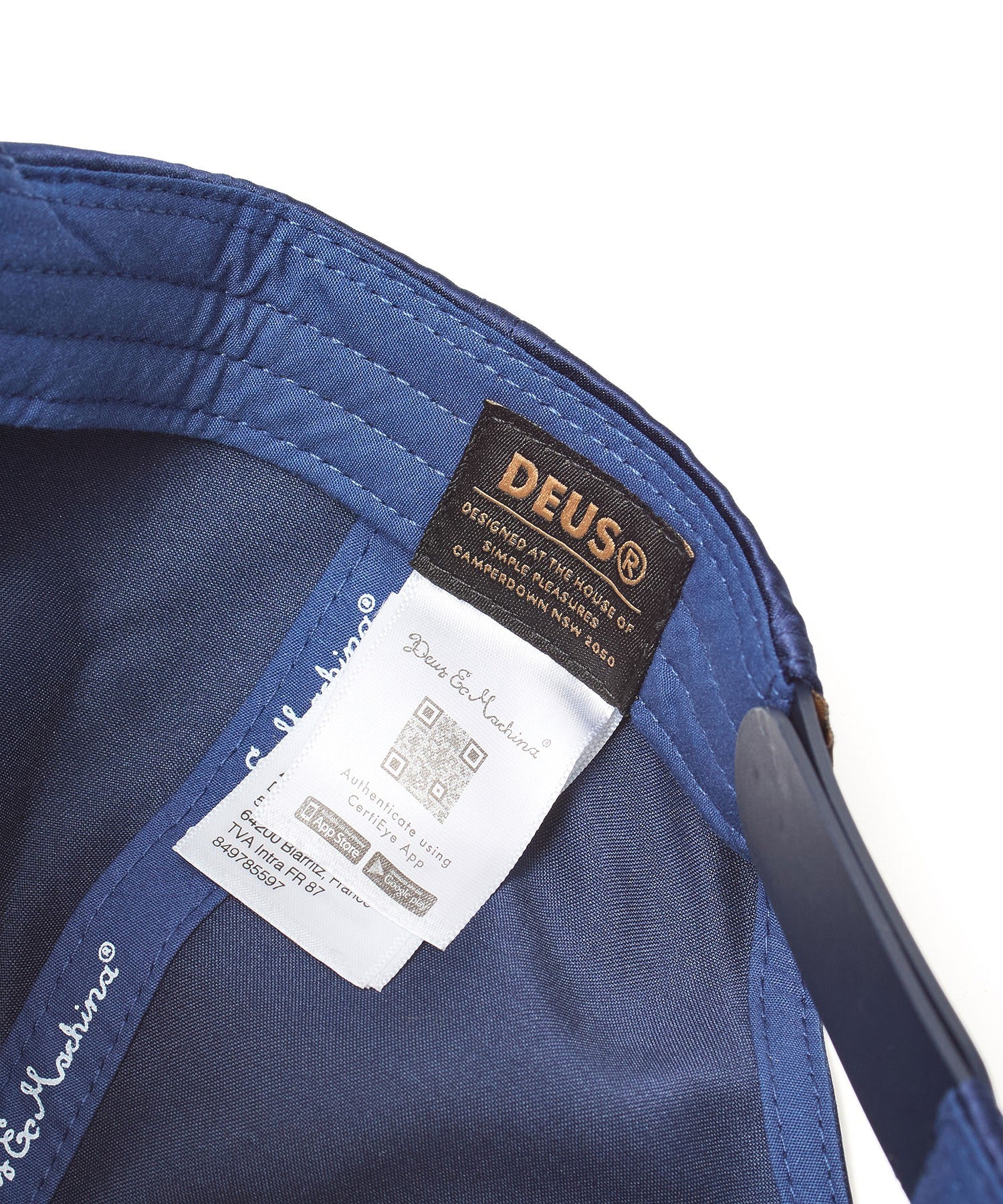 DEUS EX MACHINA/CUSTOMS TRUCKER