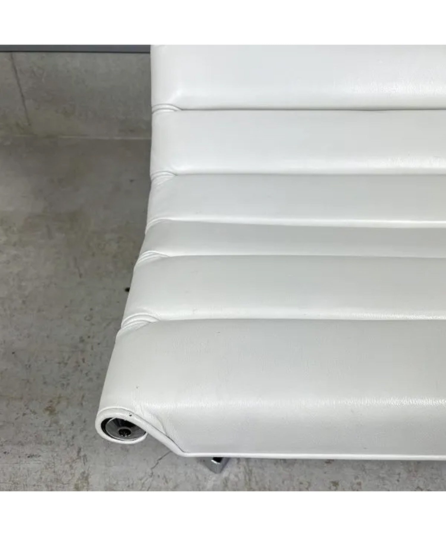 VF Catenary Chair and Ottoman 2301