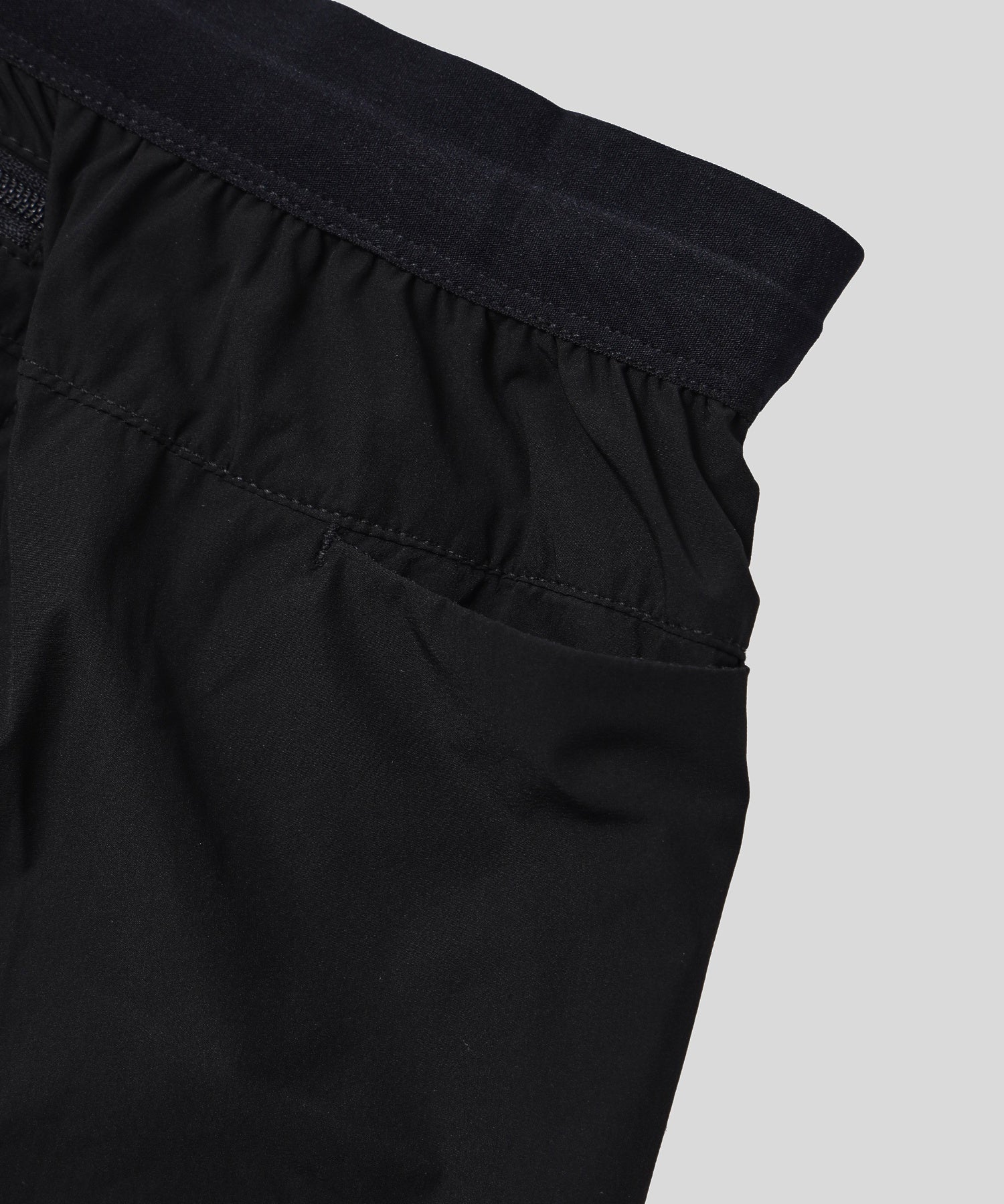 RUN AMOK/ランアモック/ALTA 5 RS325-BLK