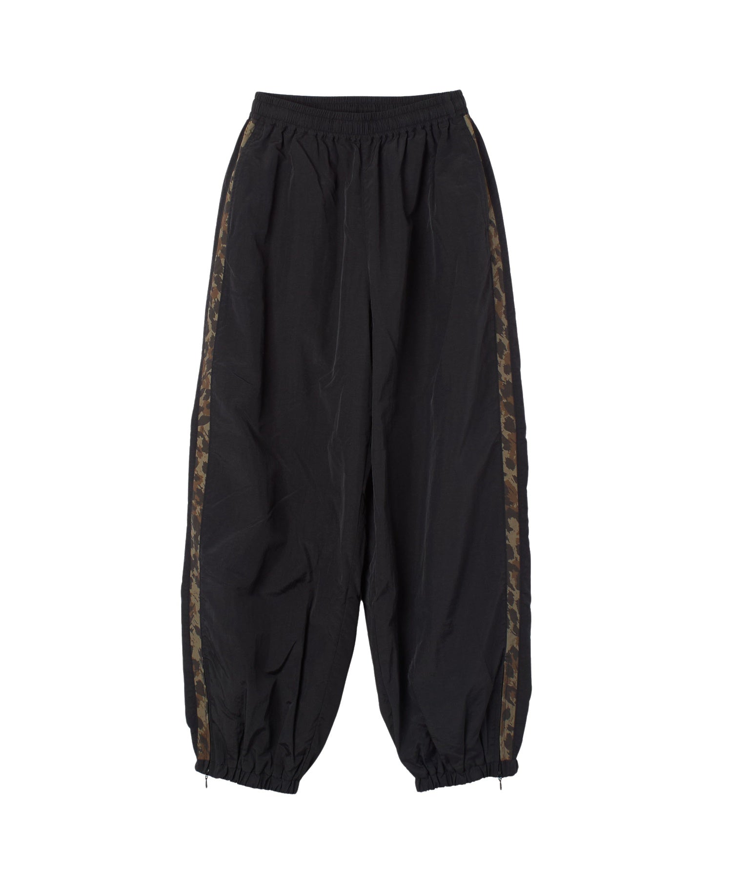 FACE LABEL LOOSE FIT TRAINING PANTS