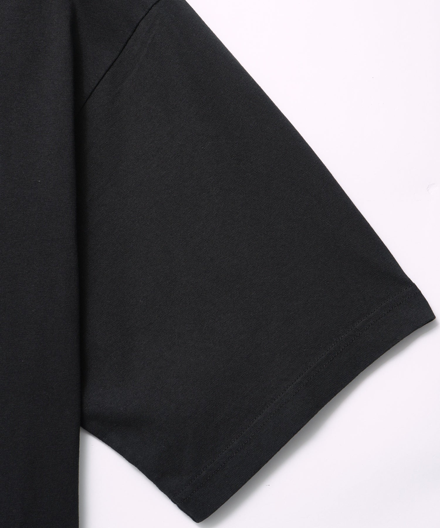 BOILER ROOM/ボイラールーム/CRACKED LOGO TEE SS25SS15