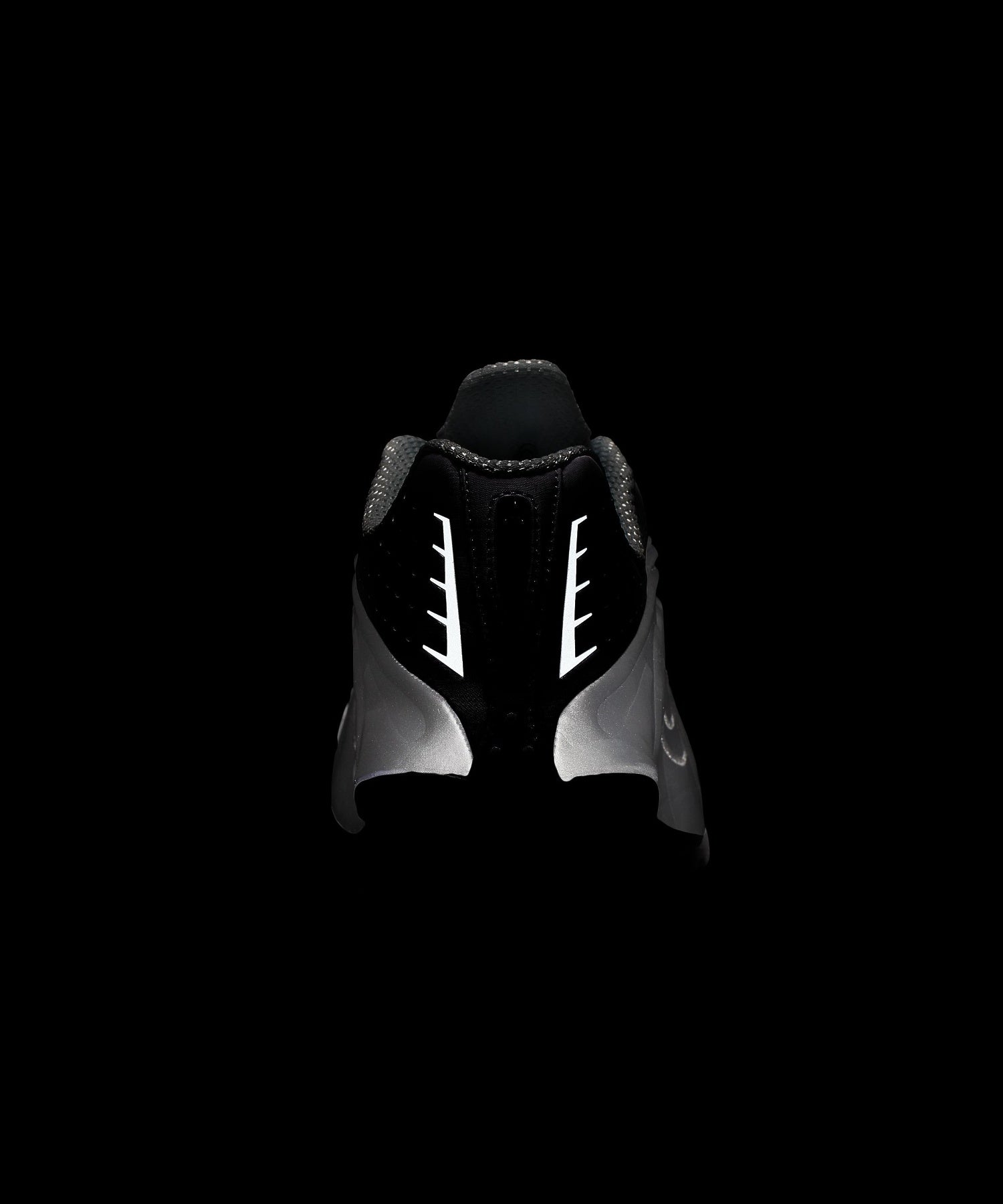 NIKE AR3565-101 WMNS SHOX R4