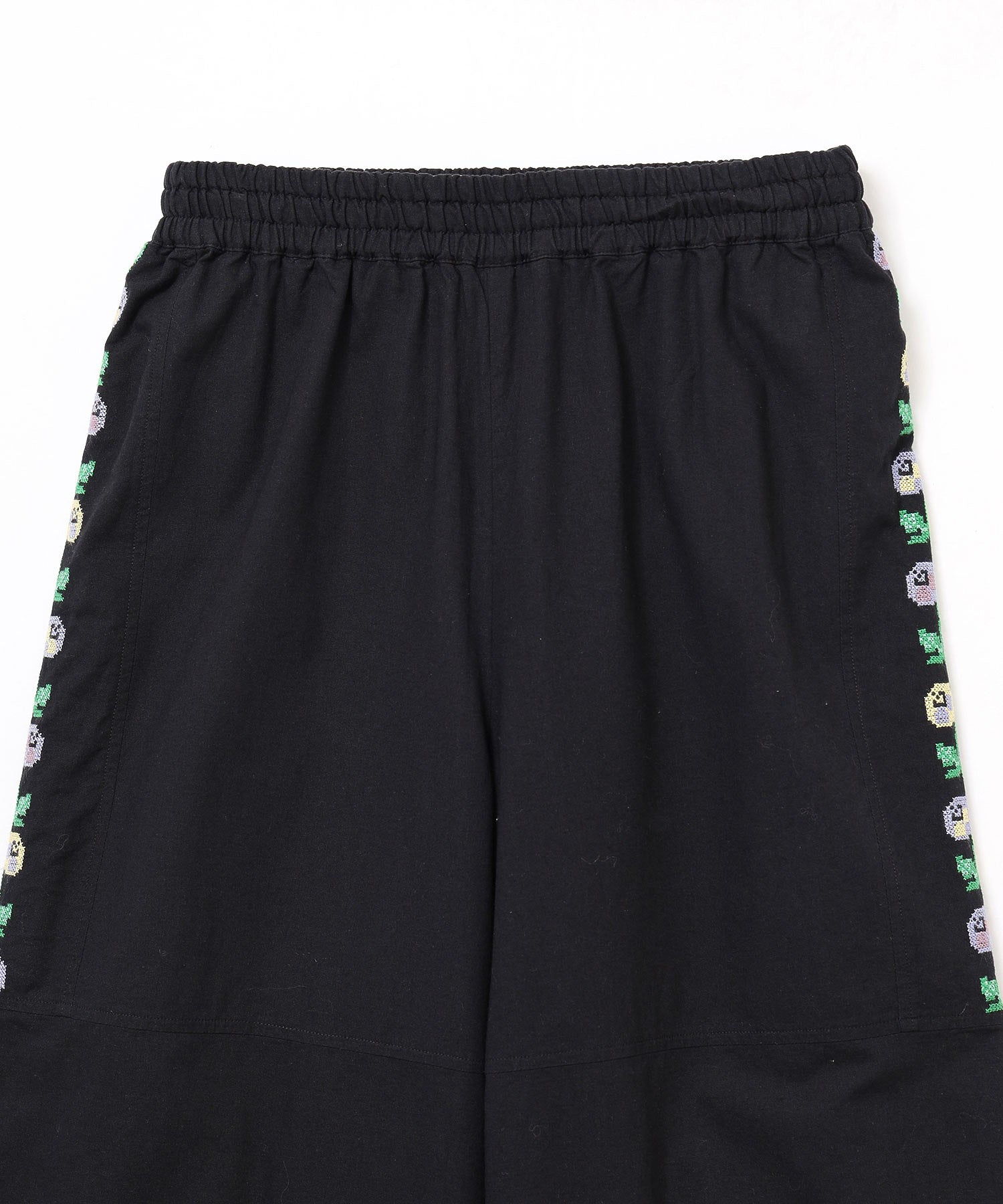 FLOWER EMBROIDARY EASY PANTS