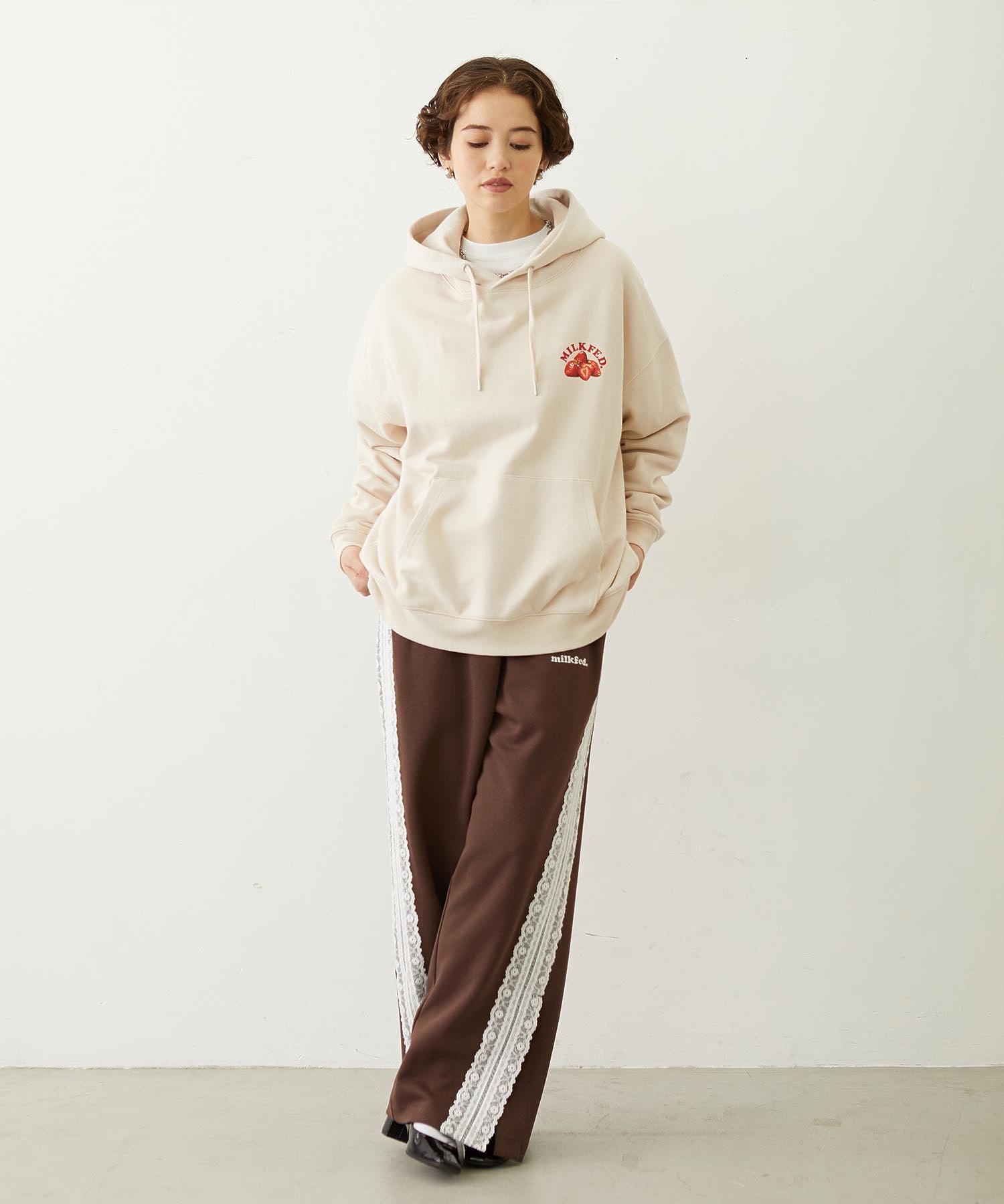 STRAWBERRY CAKE SWEAT HOODIE