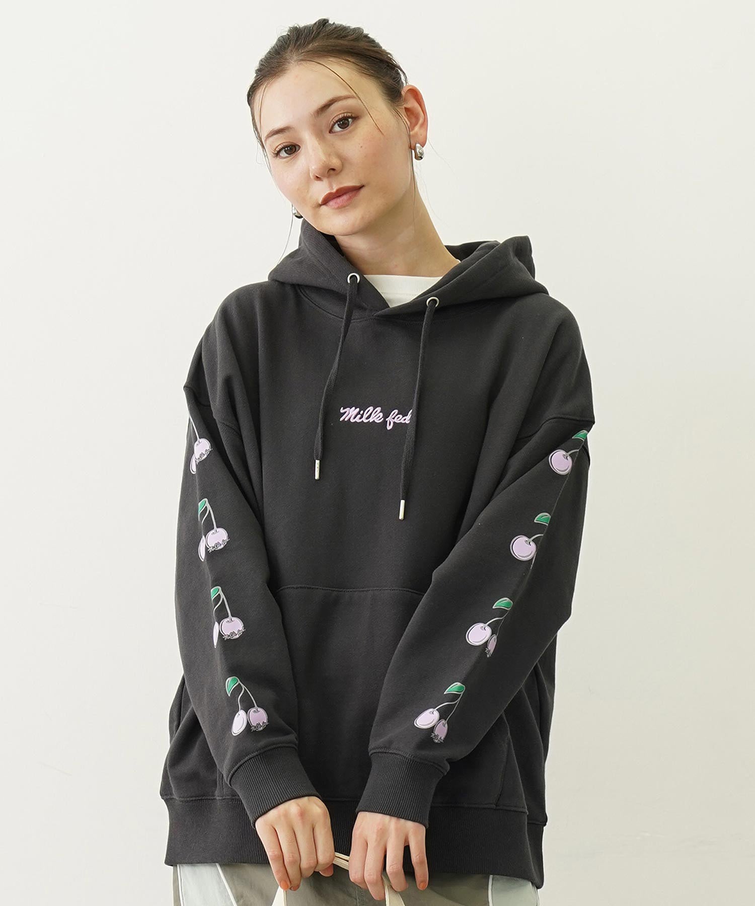 SIDE CHERRIES SWEAT HOODIE