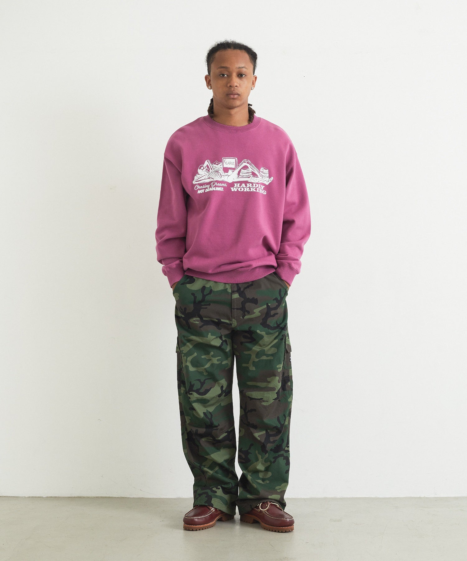 CHASING DREAMS CREWNECK SWEATSHIRT