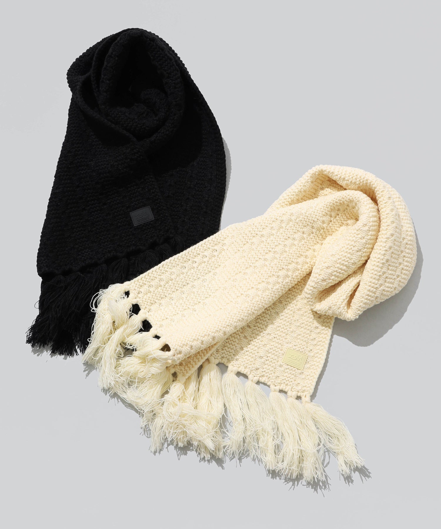 FRINGE KNIT SCARF