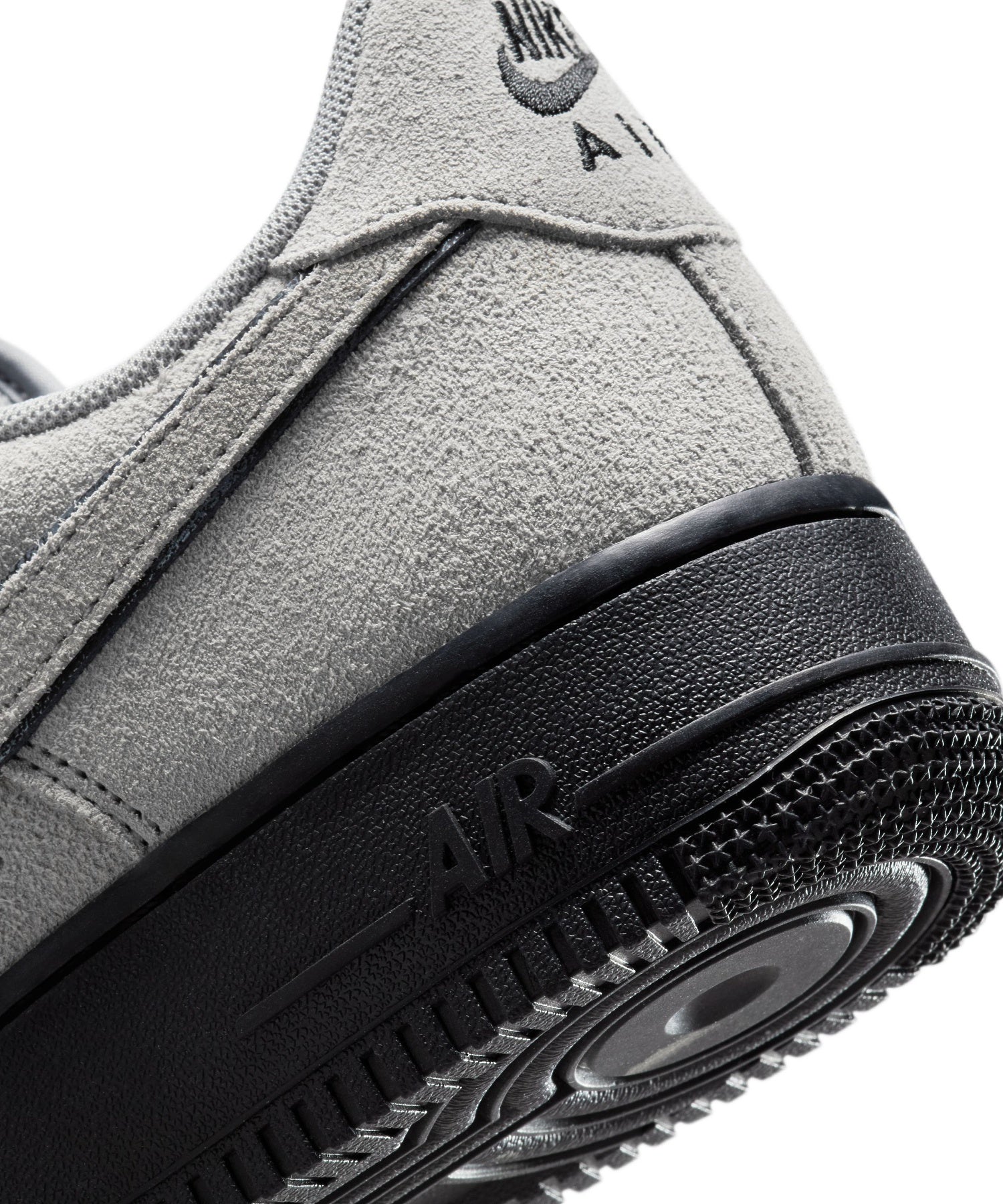 NIKE/ナイキ/AIR FORCE 1 07 LV8 HQ1966-001