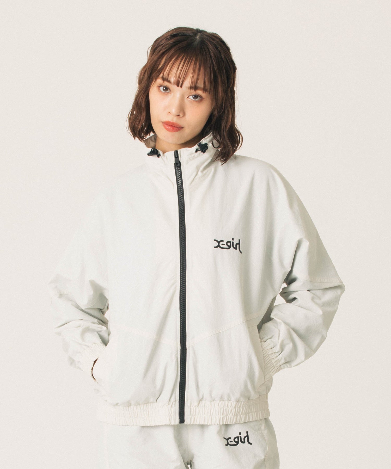 BLACK同様にX-girlロゴ総柄デザインです。
