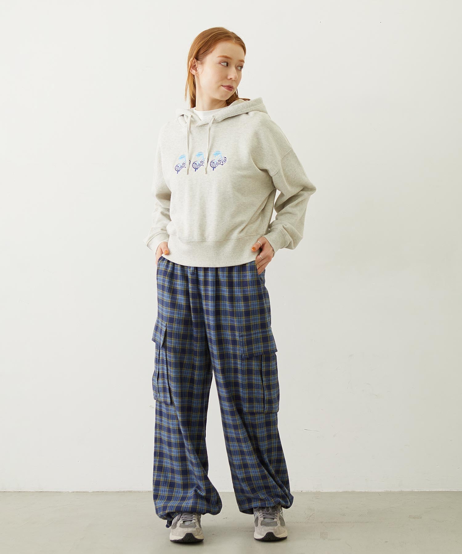 MELTY CHERRY SHORT SWEAT HOODIE