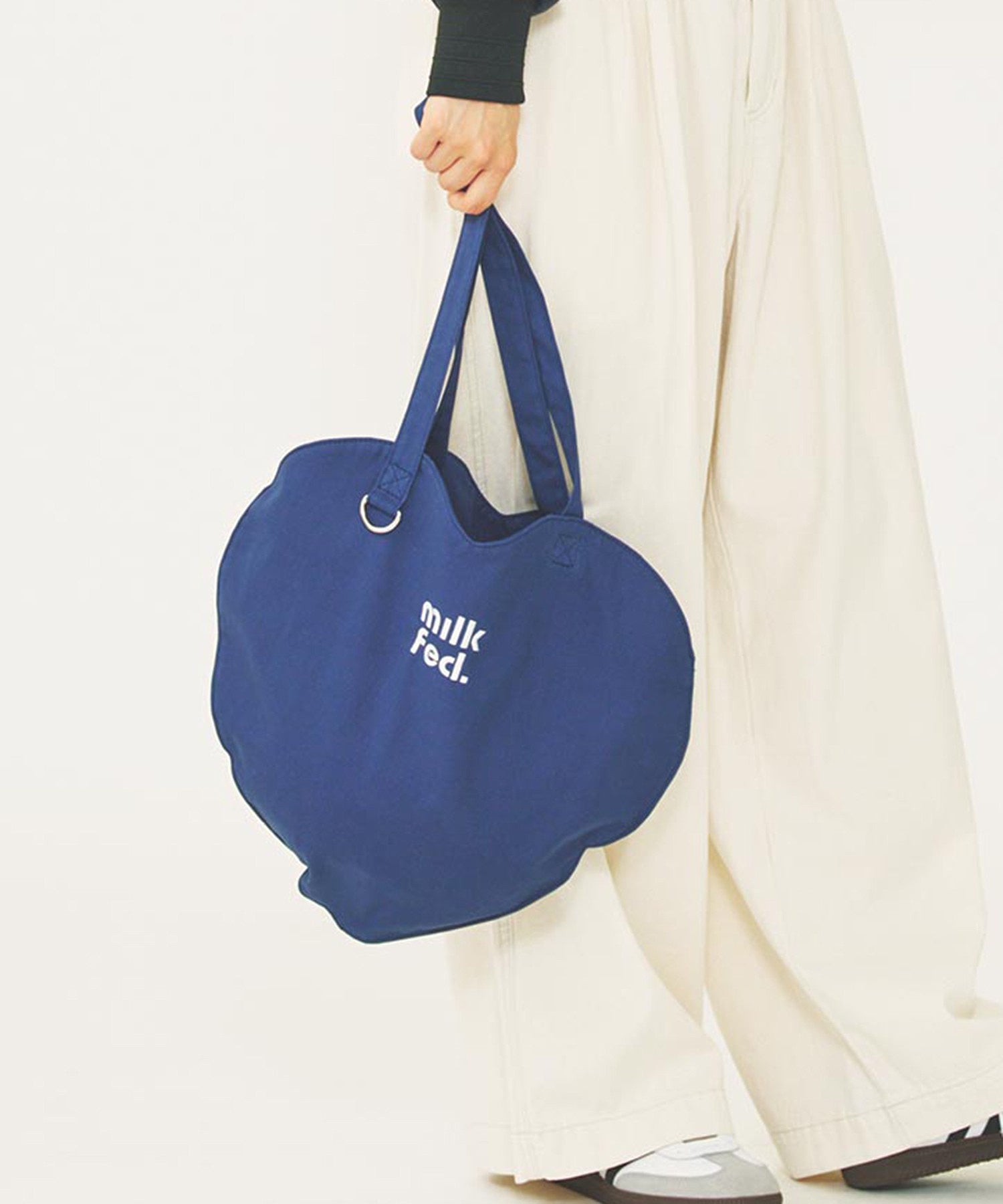 HEART SHAPED TOTE BAG