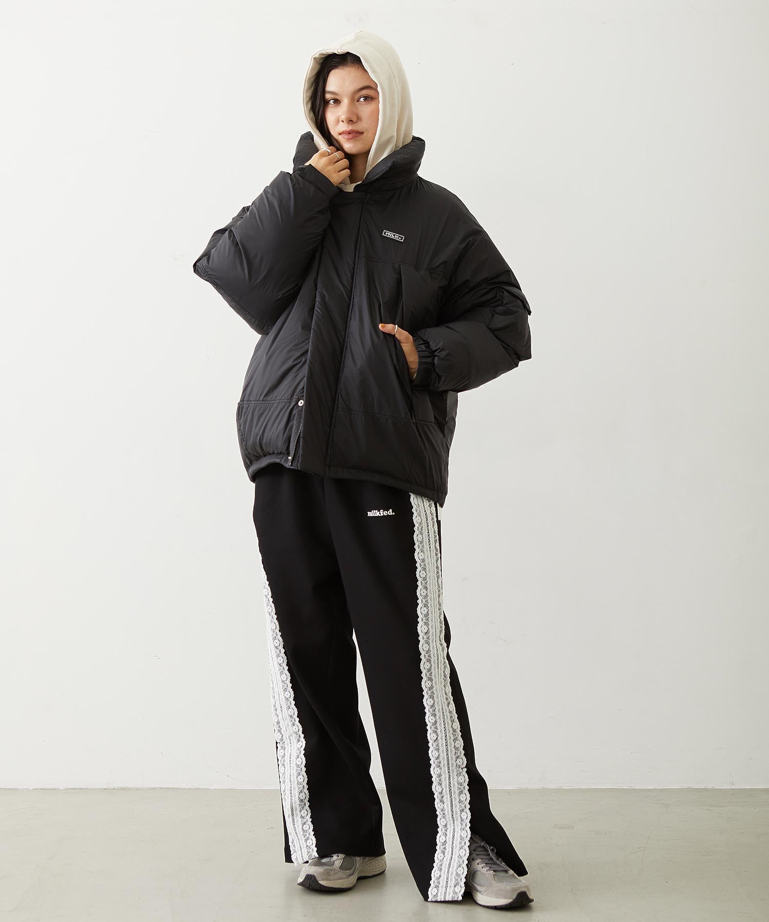 LACE LINE PANTS