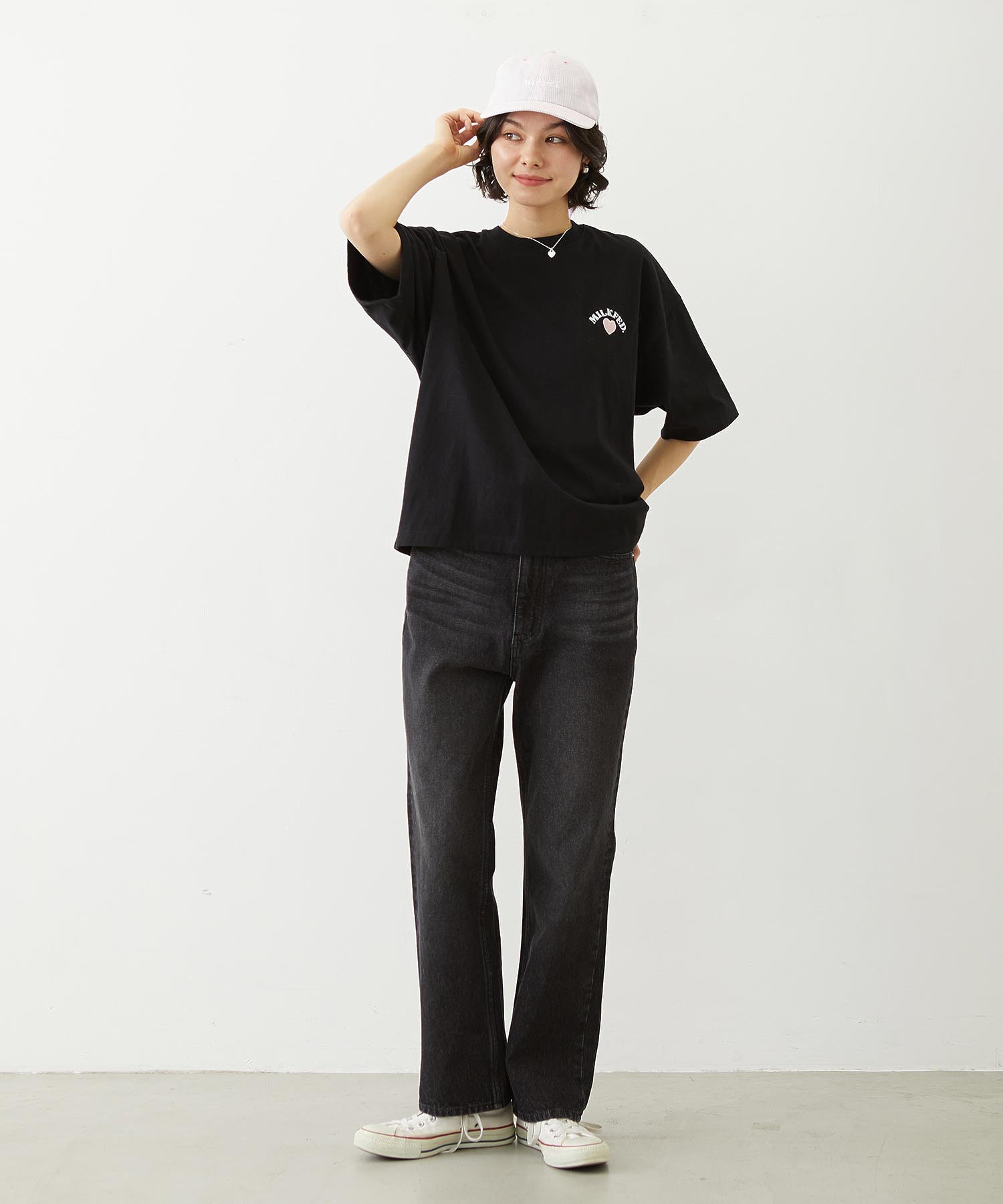 STRAIGHT DENIM PANTS