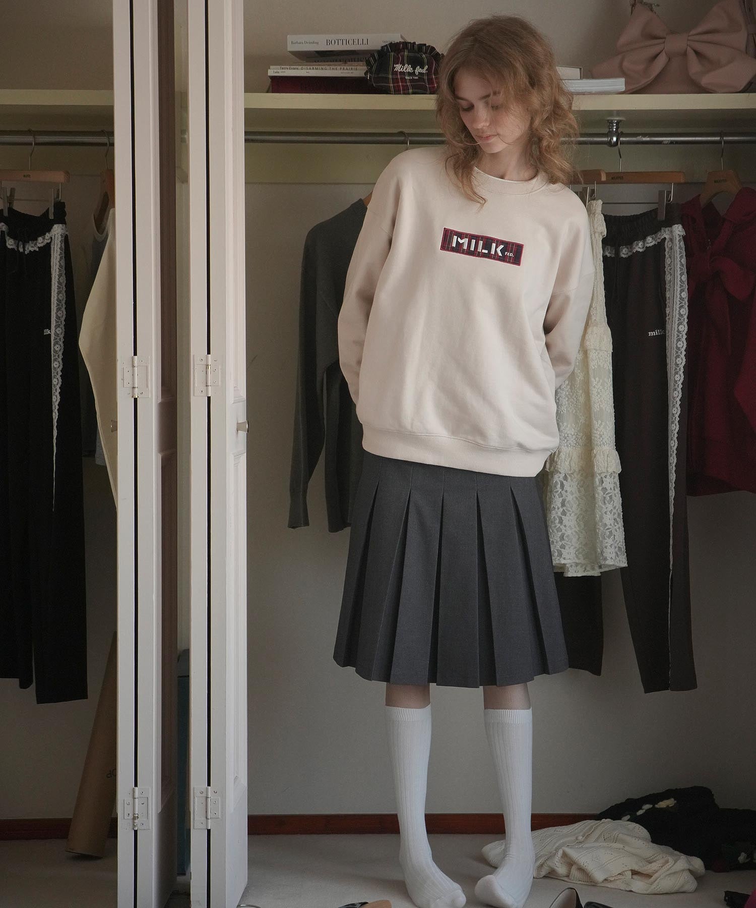 BELTED PLEATED SKIRT