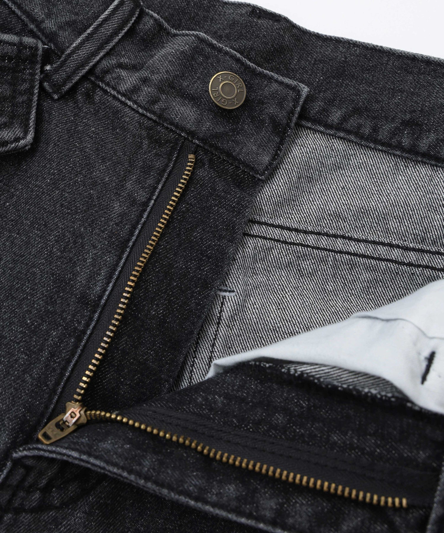 FLAP POCKET SHORTS